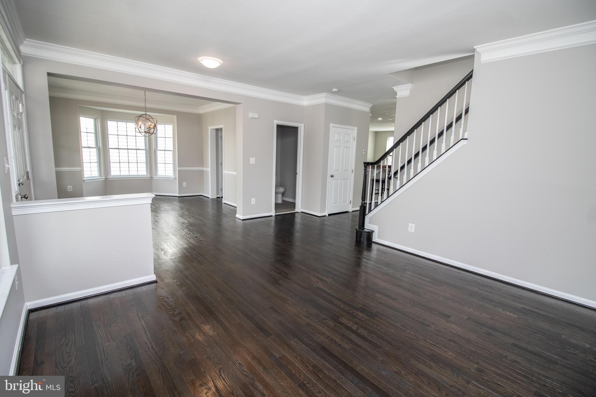 SOUTH RIDING - Residential