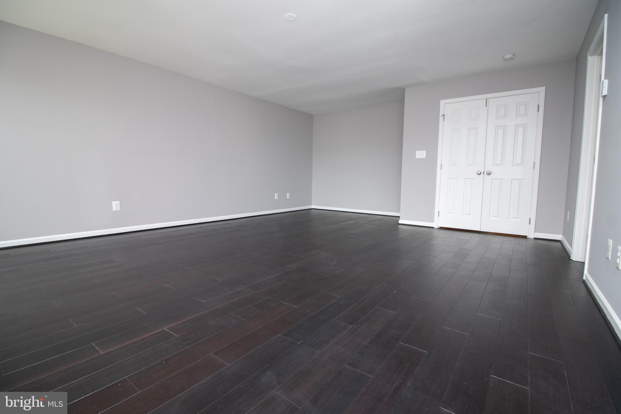 SOUTH RIDING - Residential