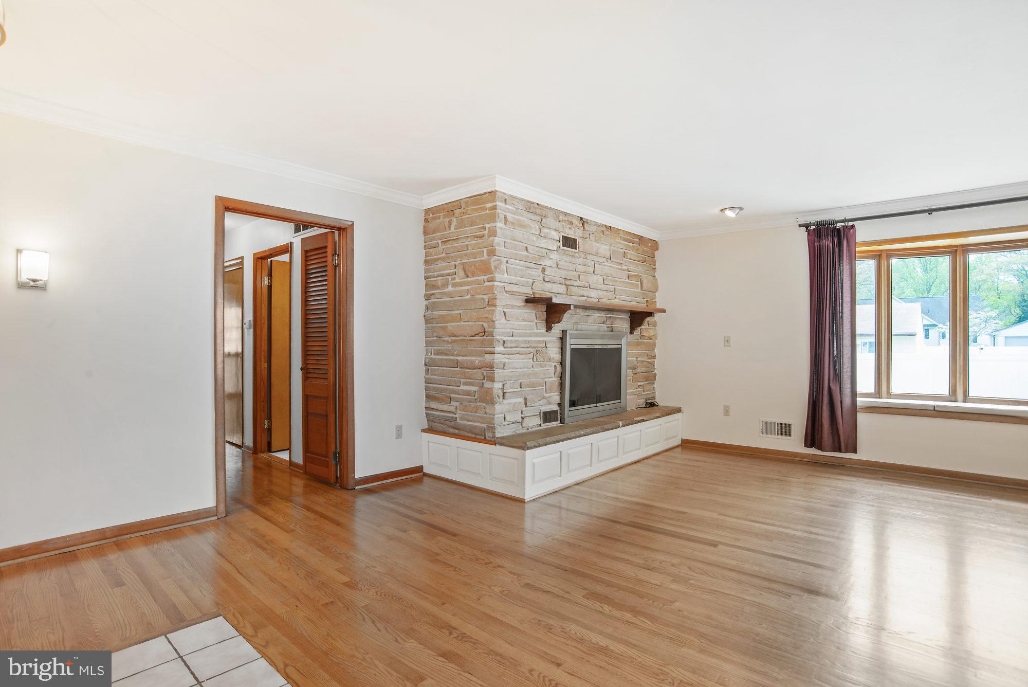 MAGOTHY MANOR - Residential