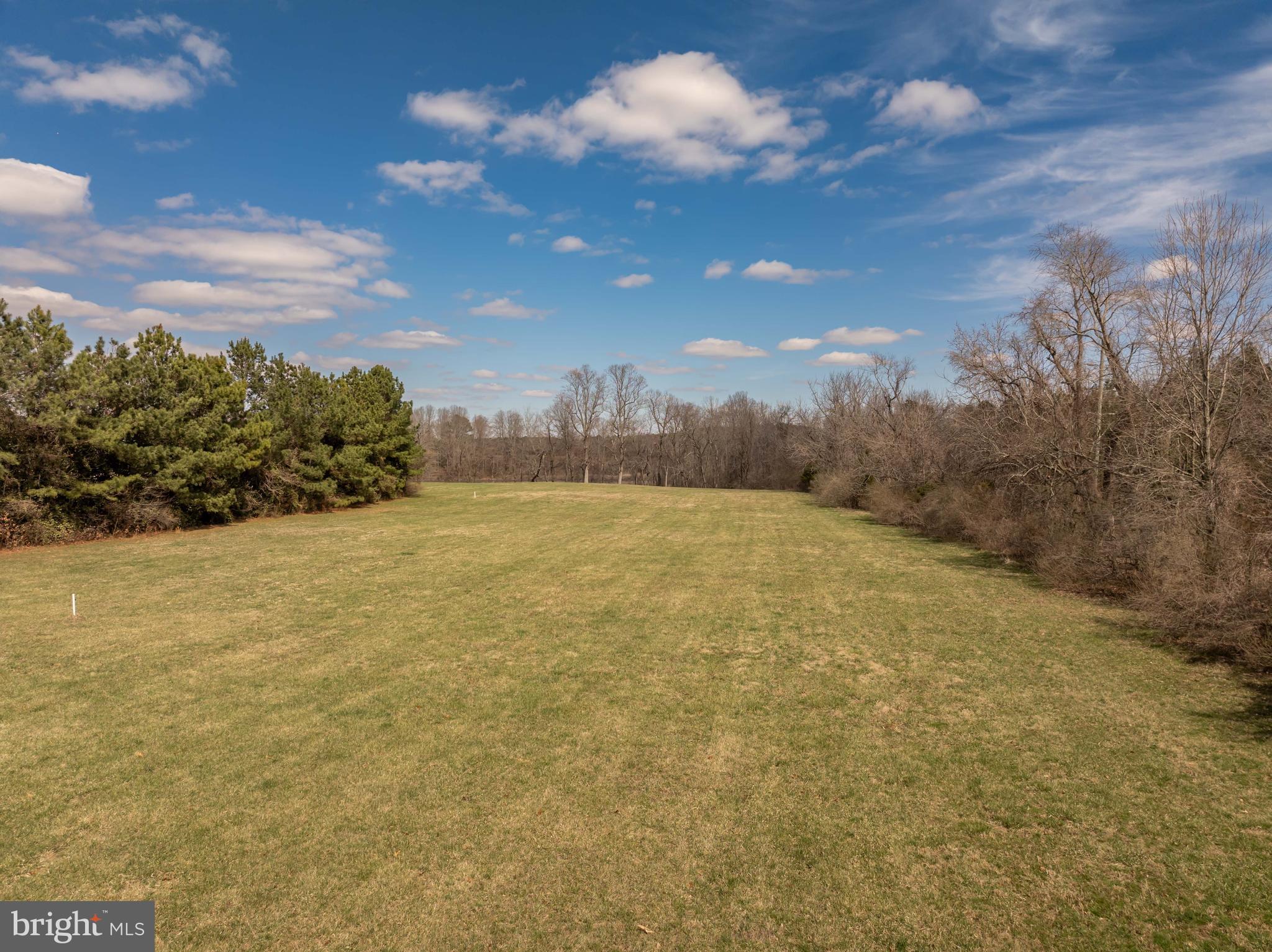 COOKE'S HOPE - Land