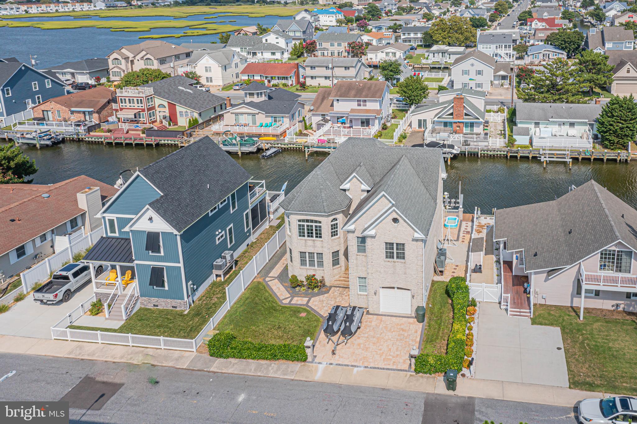 CAINE KEYS II EXT - Residential