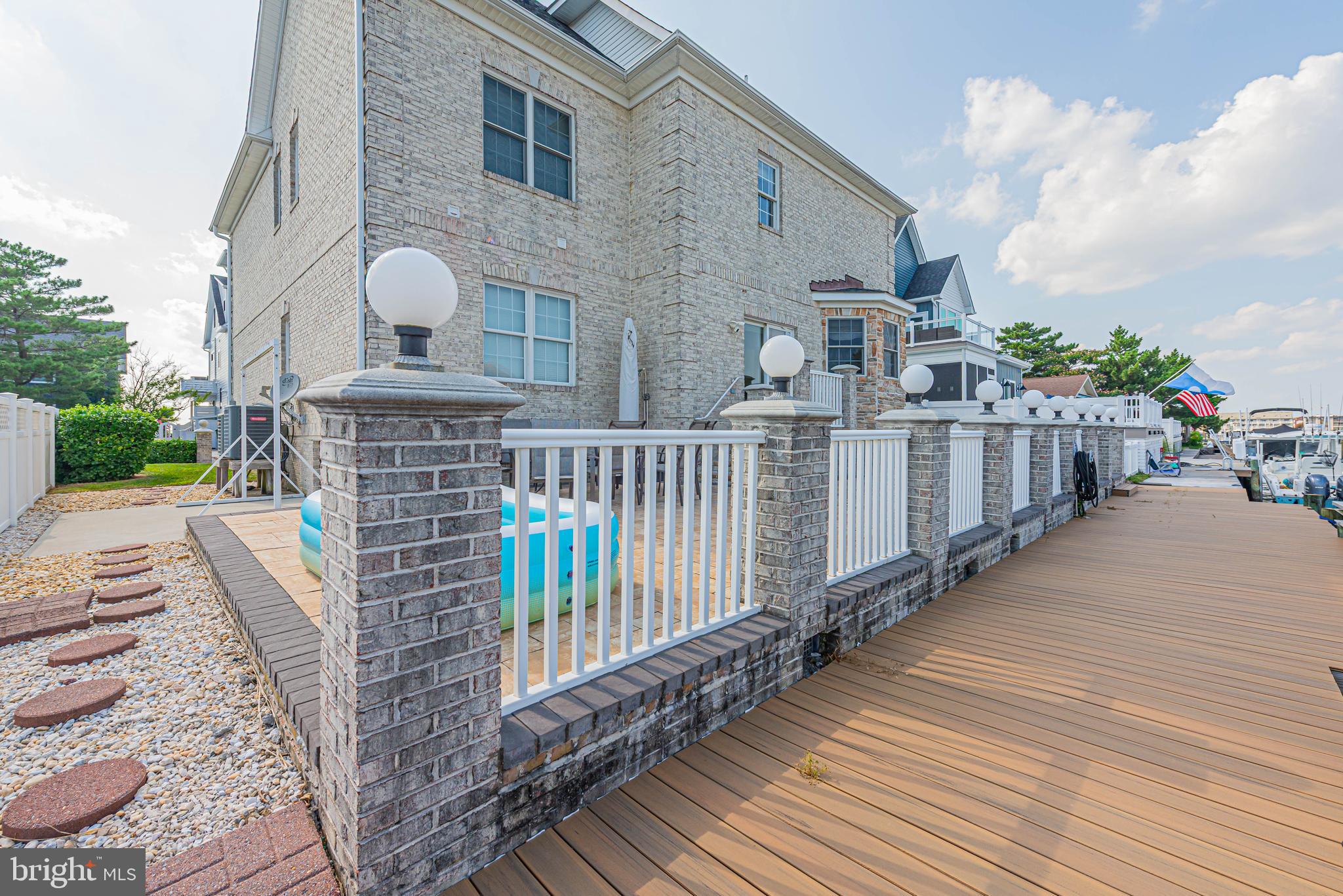 CAINE KEYS II EXT - Residential