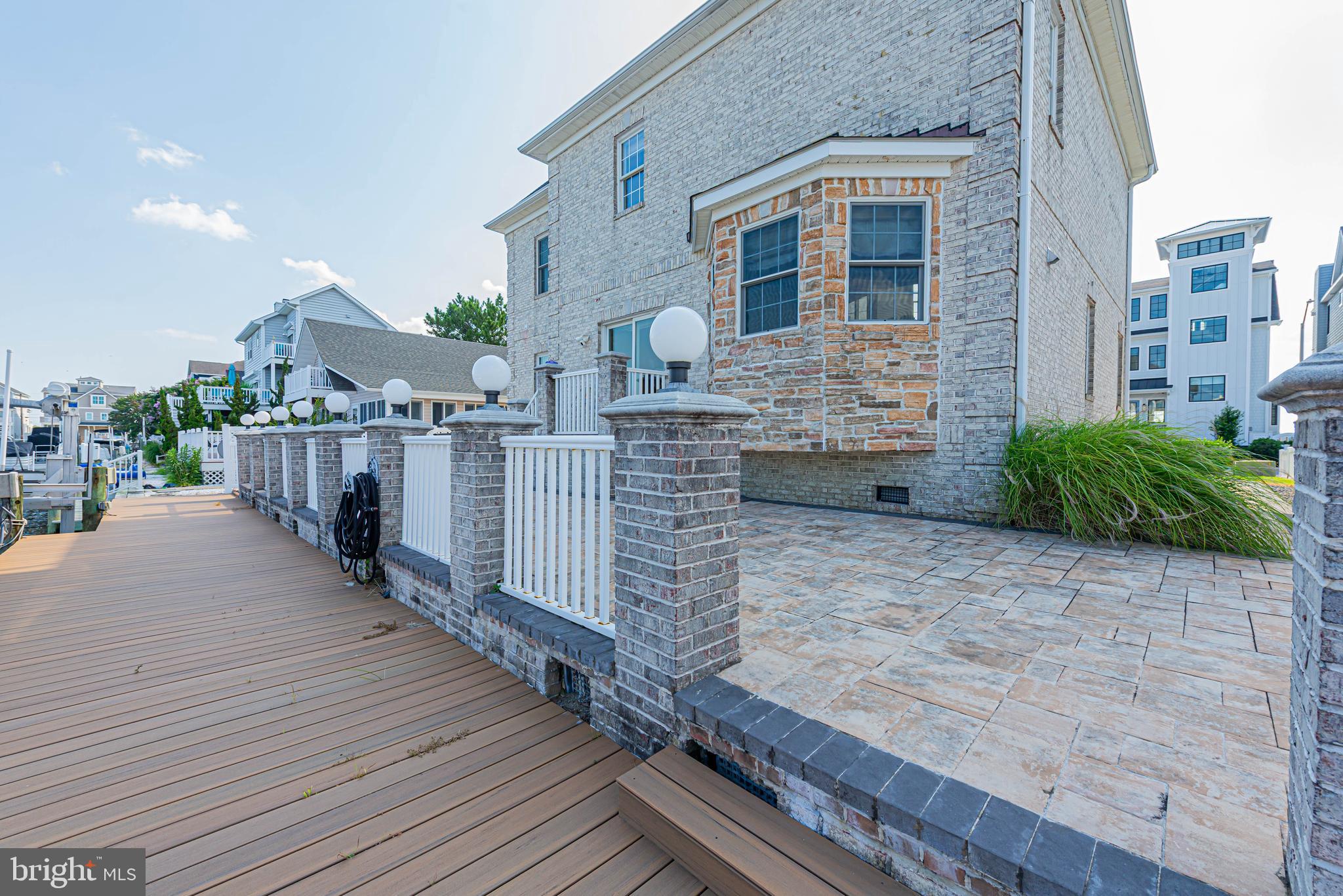 CAINE KEYS II EXT - Residential