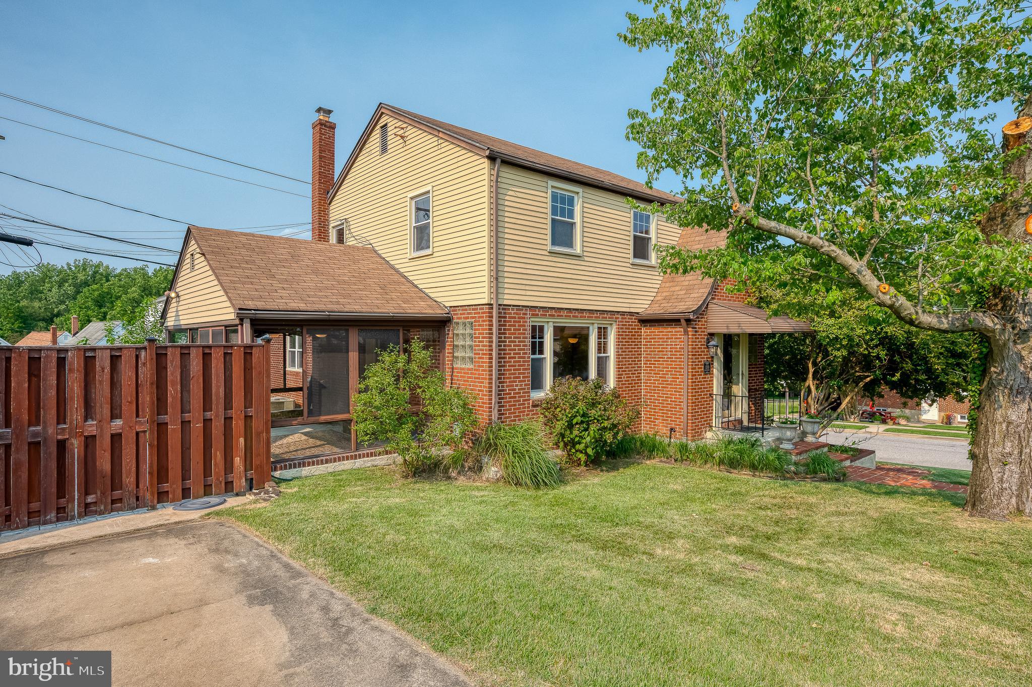 HILLBROOK - Residential
