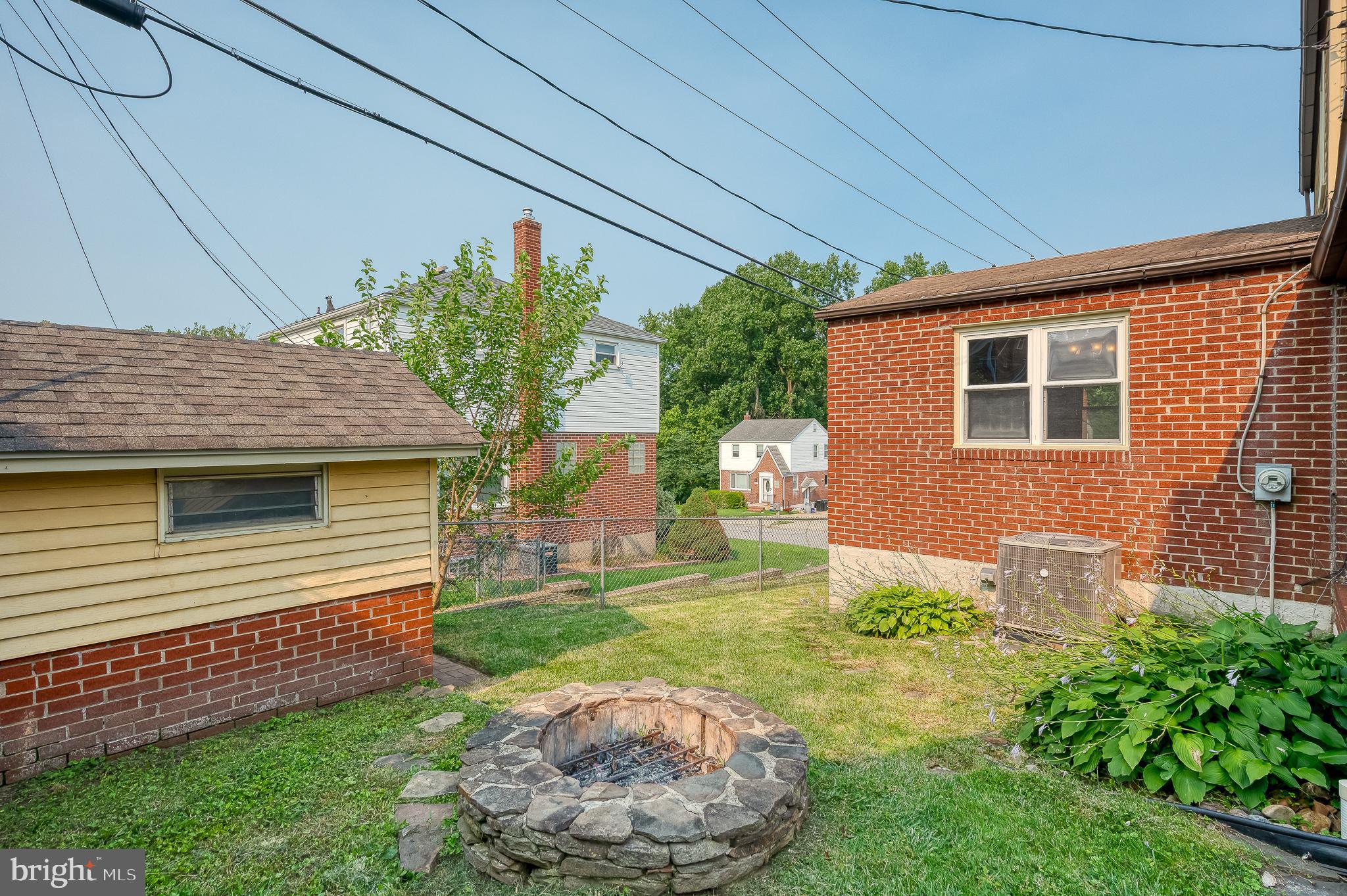 HILLBROOK - Residential