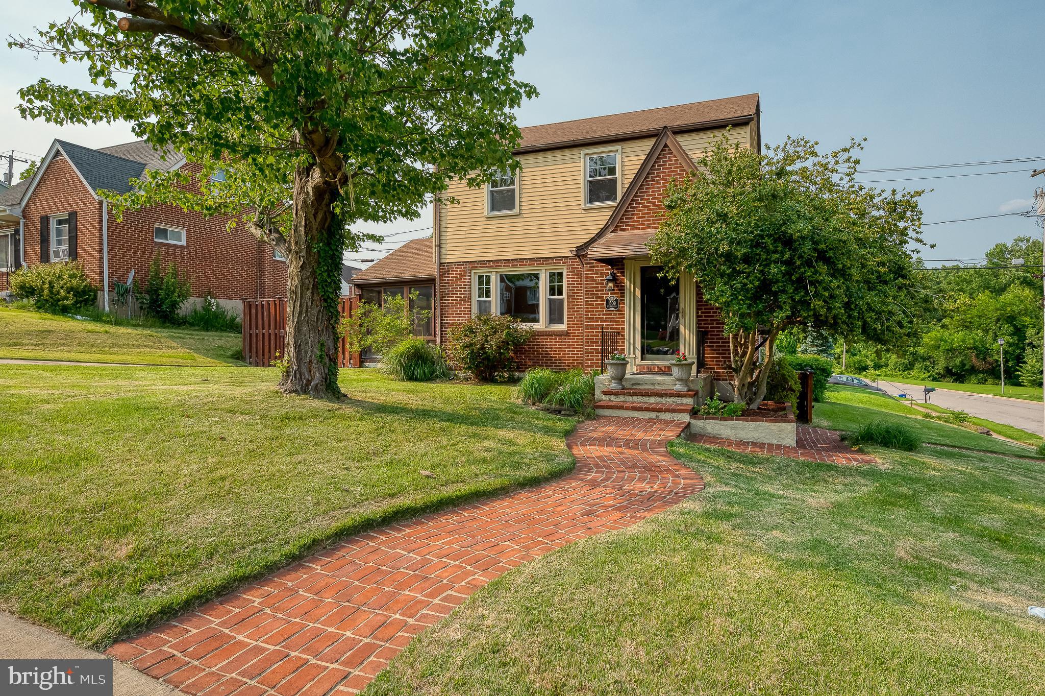 HILLBROOK - Residential