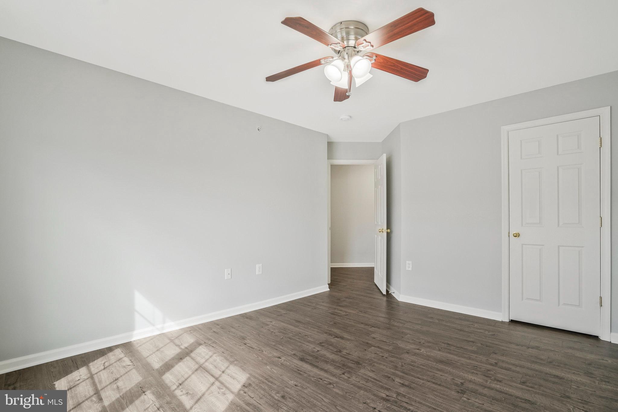 CENTREVILLE CROSSING - Residential Lease
