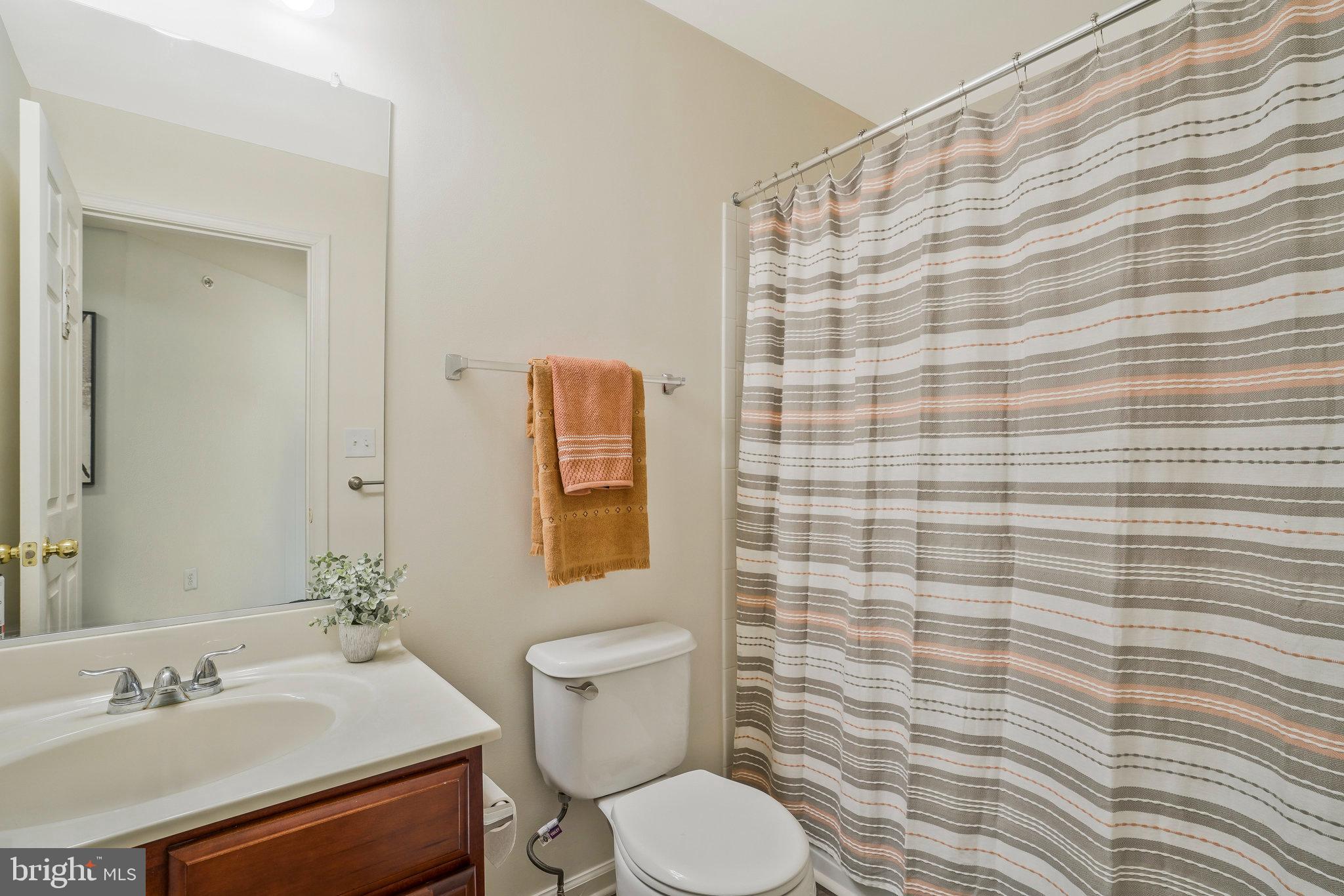 CENTREVILLE CROSSING - Residential Lease