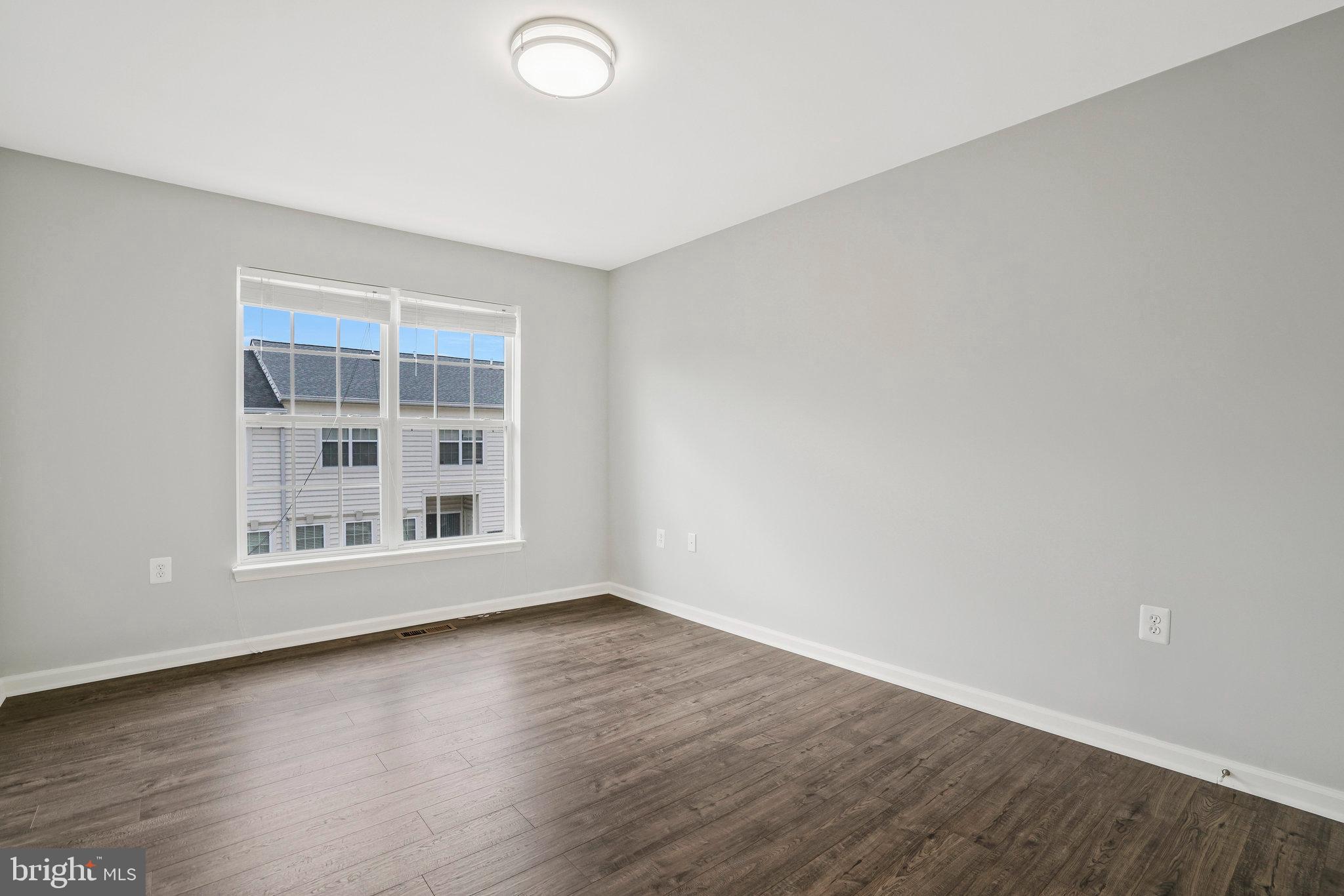 CENTREVILLE CROSSING - Residential Lease