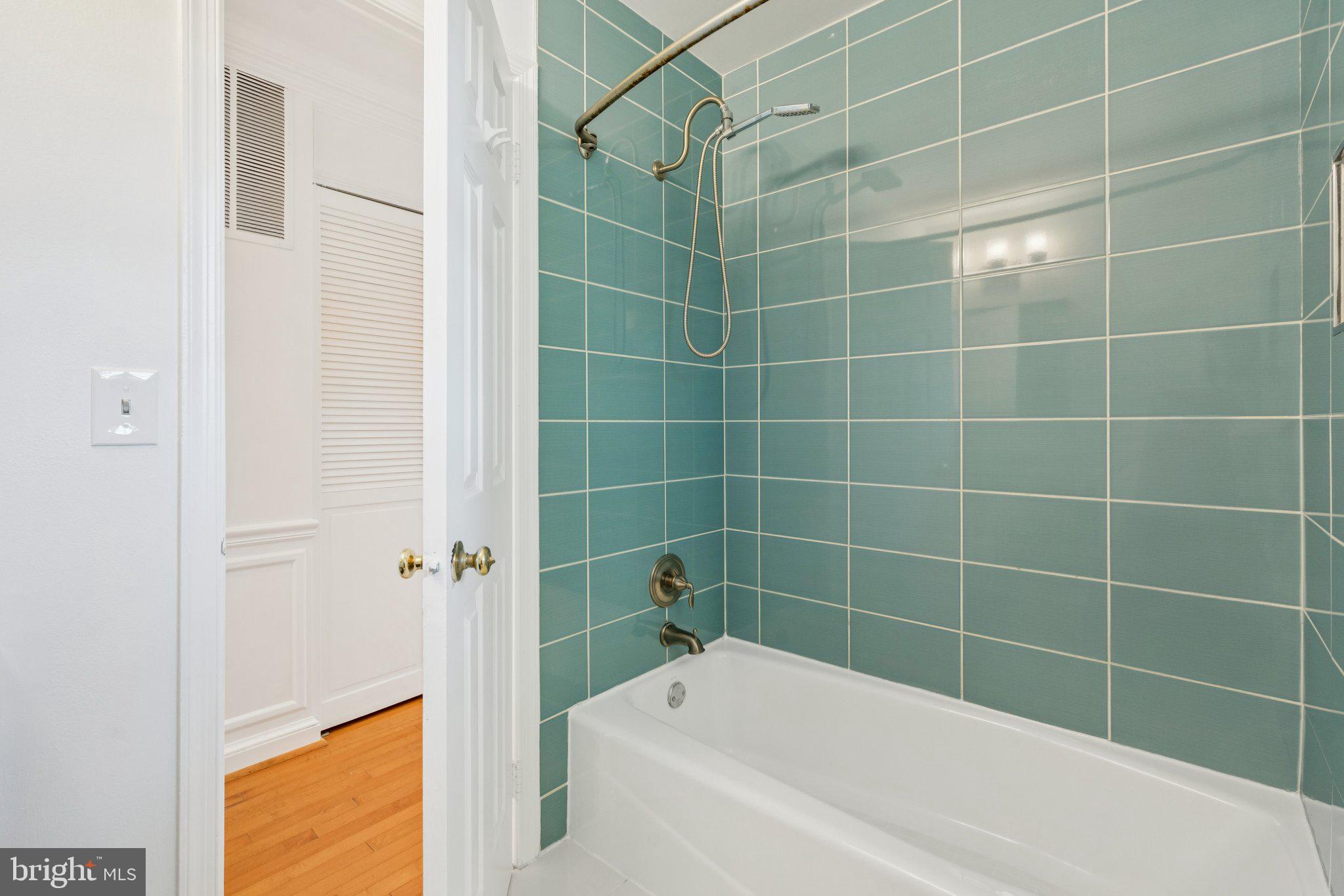 WESTLEIGH - Residential