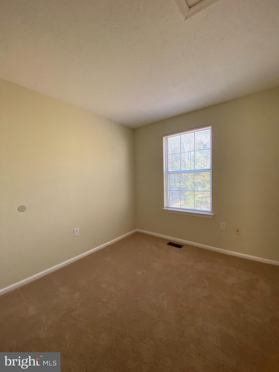 SINGLETONS GROVE - Residential Lease