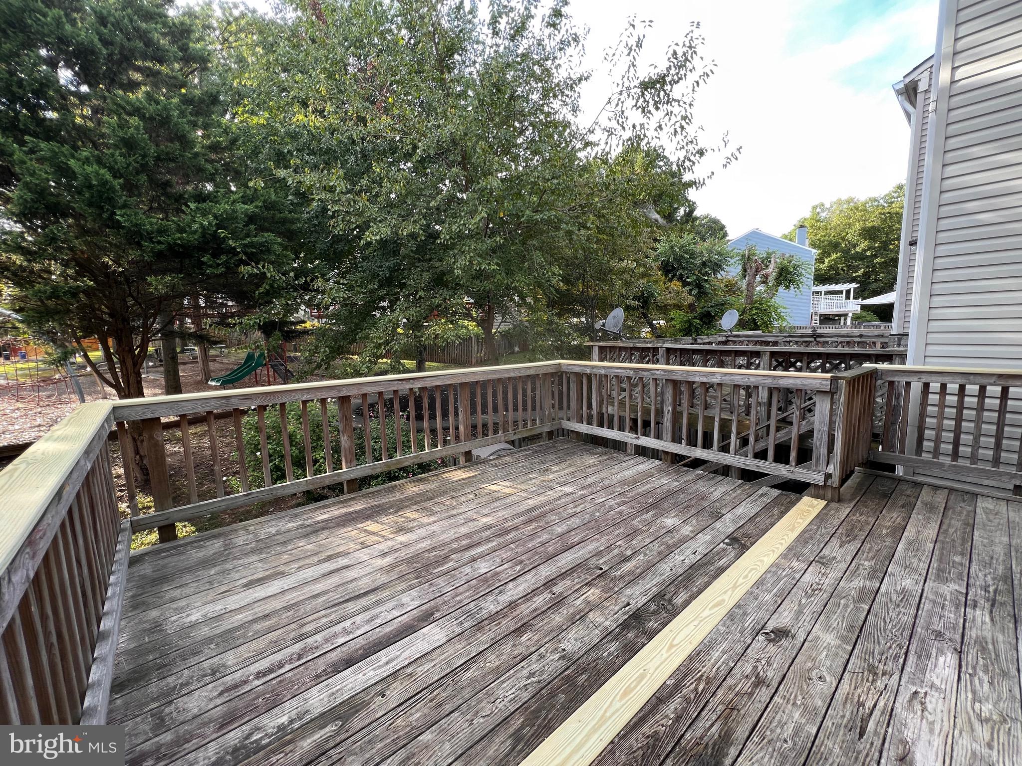 SINGLETONS GROVE - Residential Lease