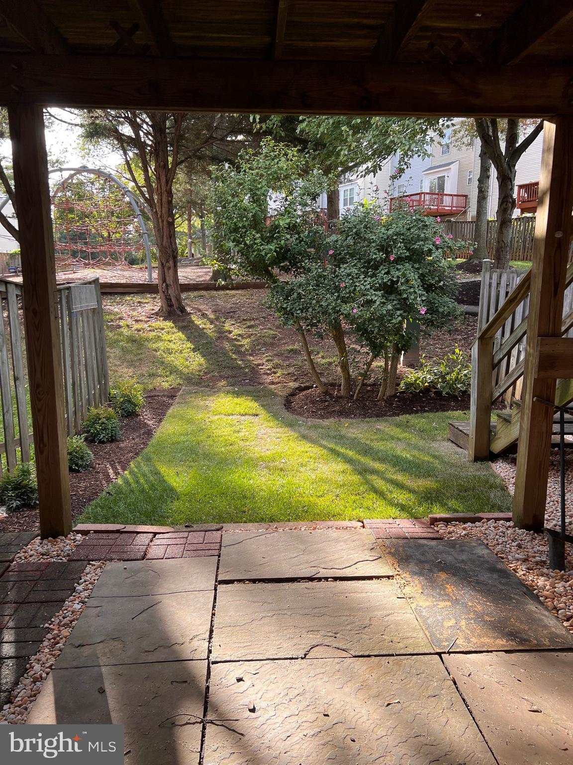 SINGLETONS GROVE - Residential Lease