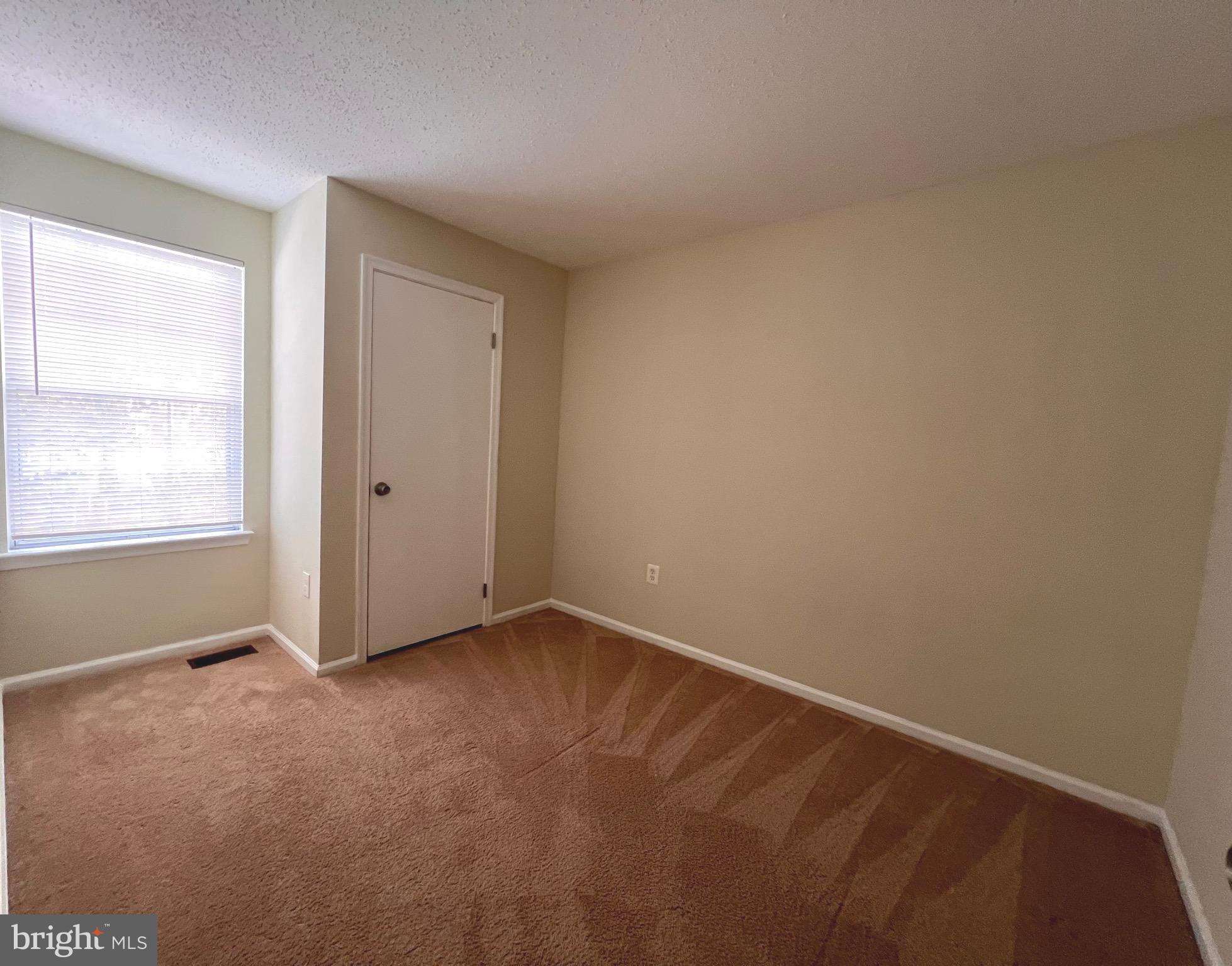 SINGLETONS GROVE - Residential Lease