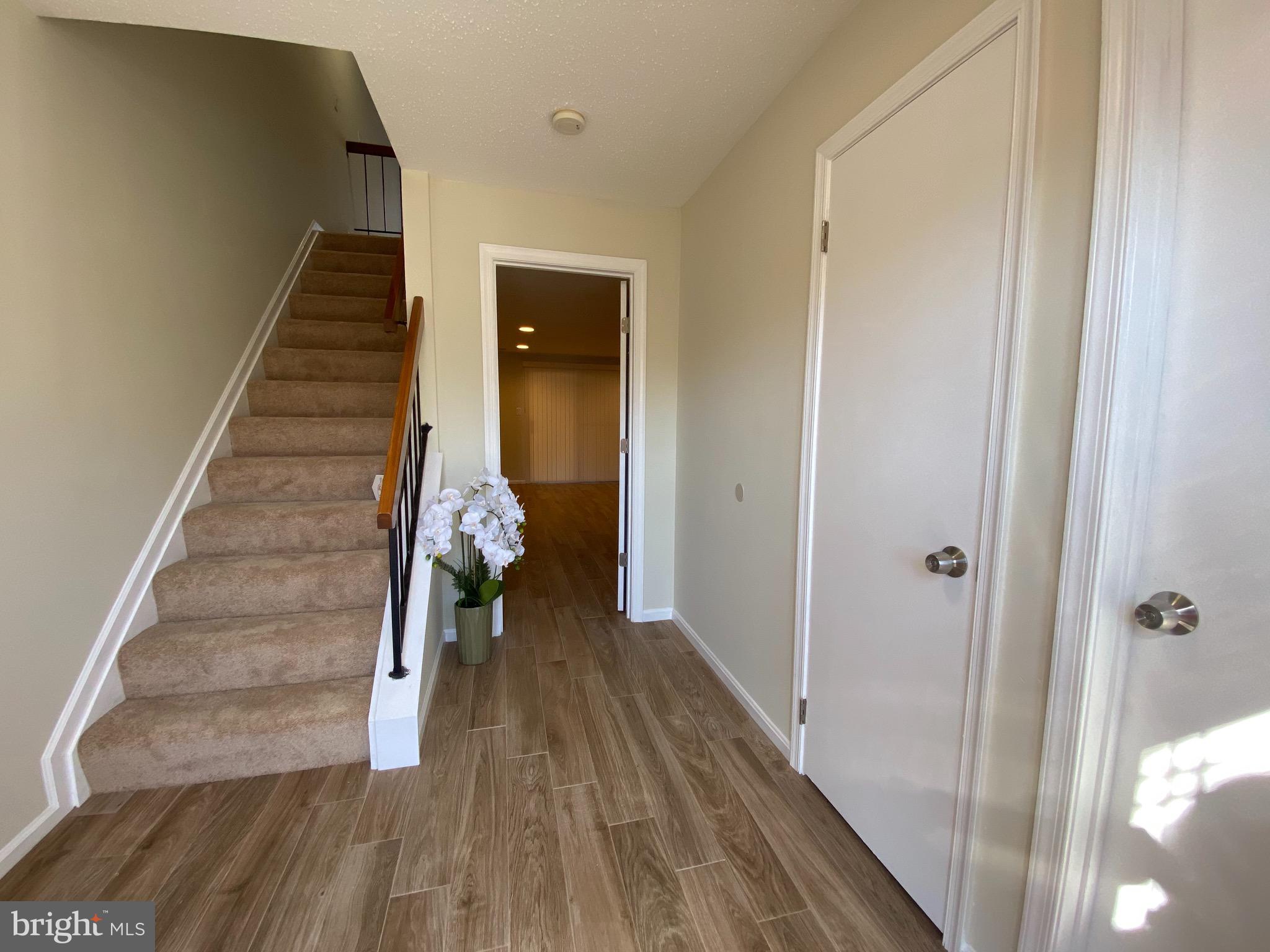 SINGLETONS GROVE - Residential Lease
