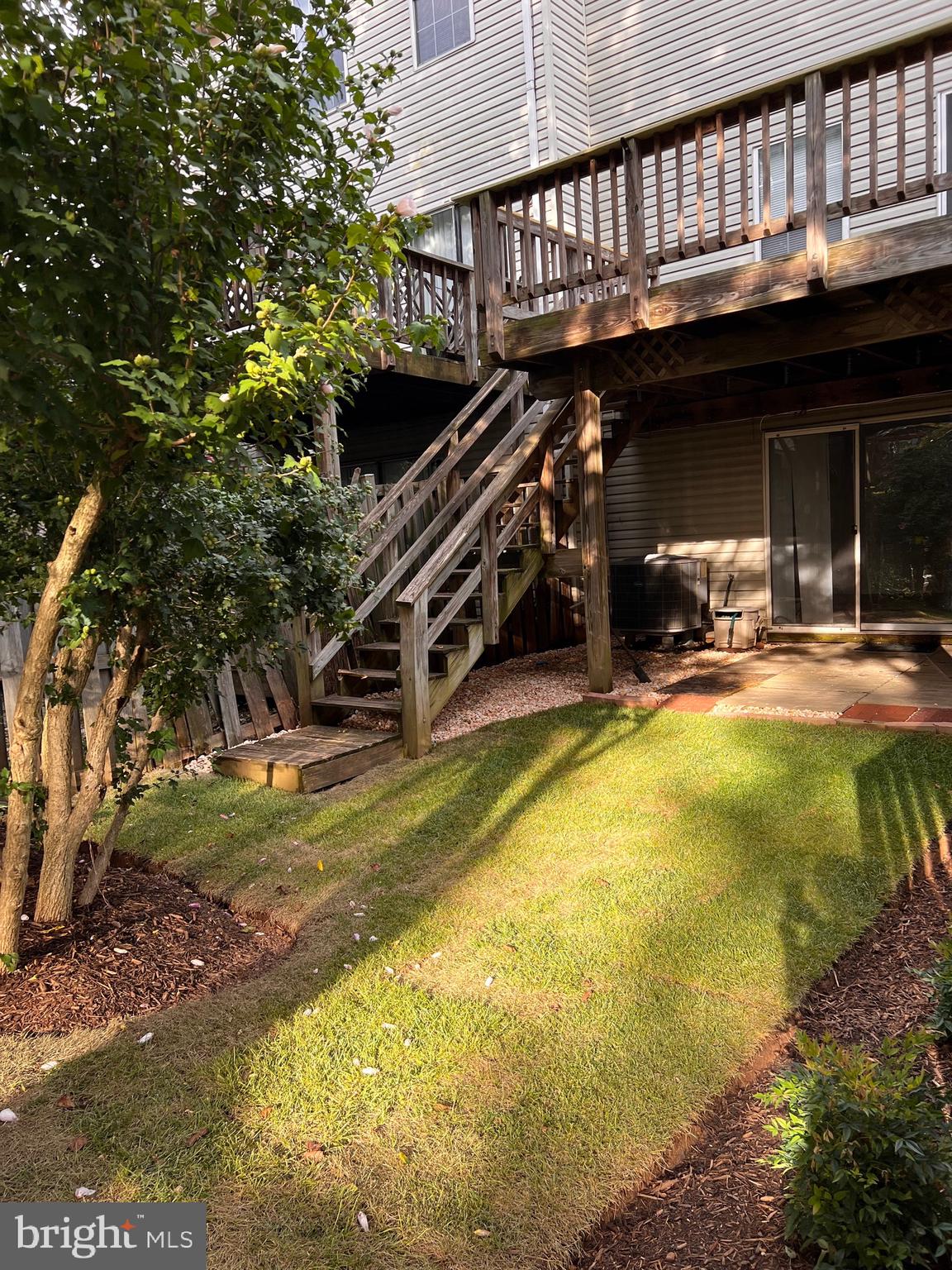 SINGLETONS GROVE - Residential Lease