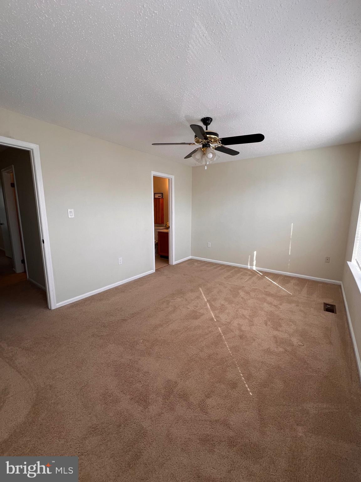 SINGLETONS GROVE - Residential Lease