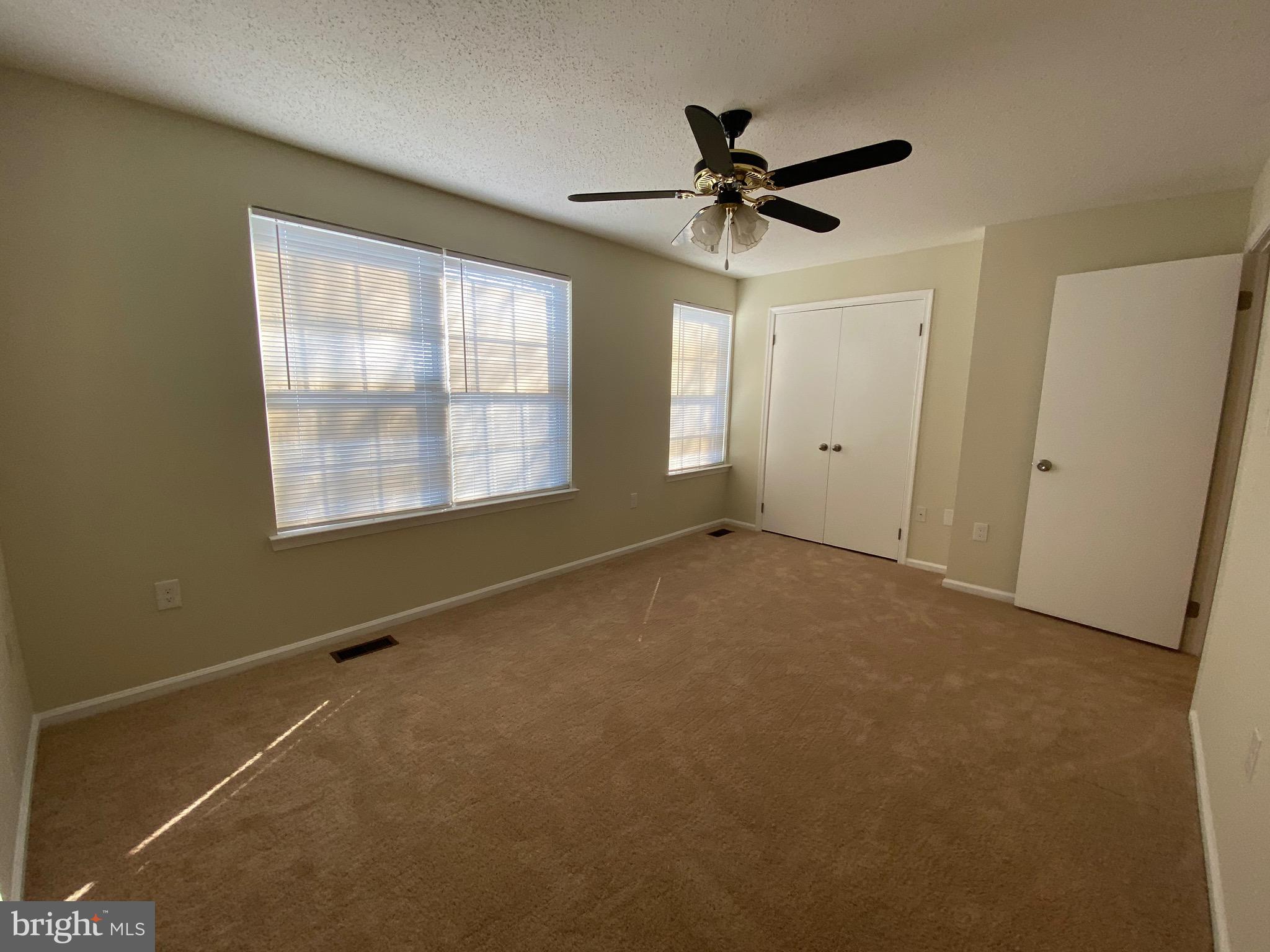 SINGLETONS GROVE - Residential Lease