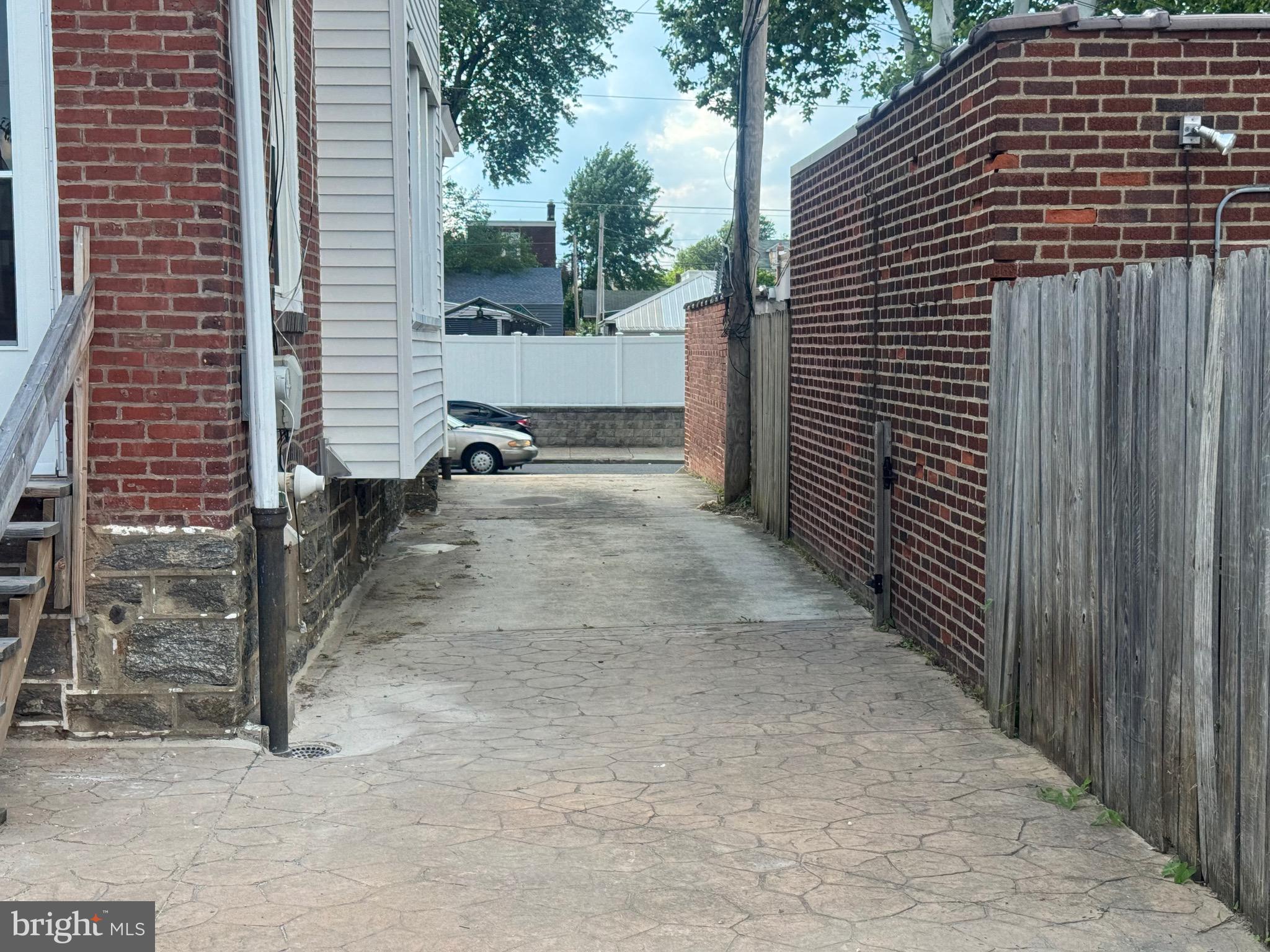 FOX CHASE - Residential