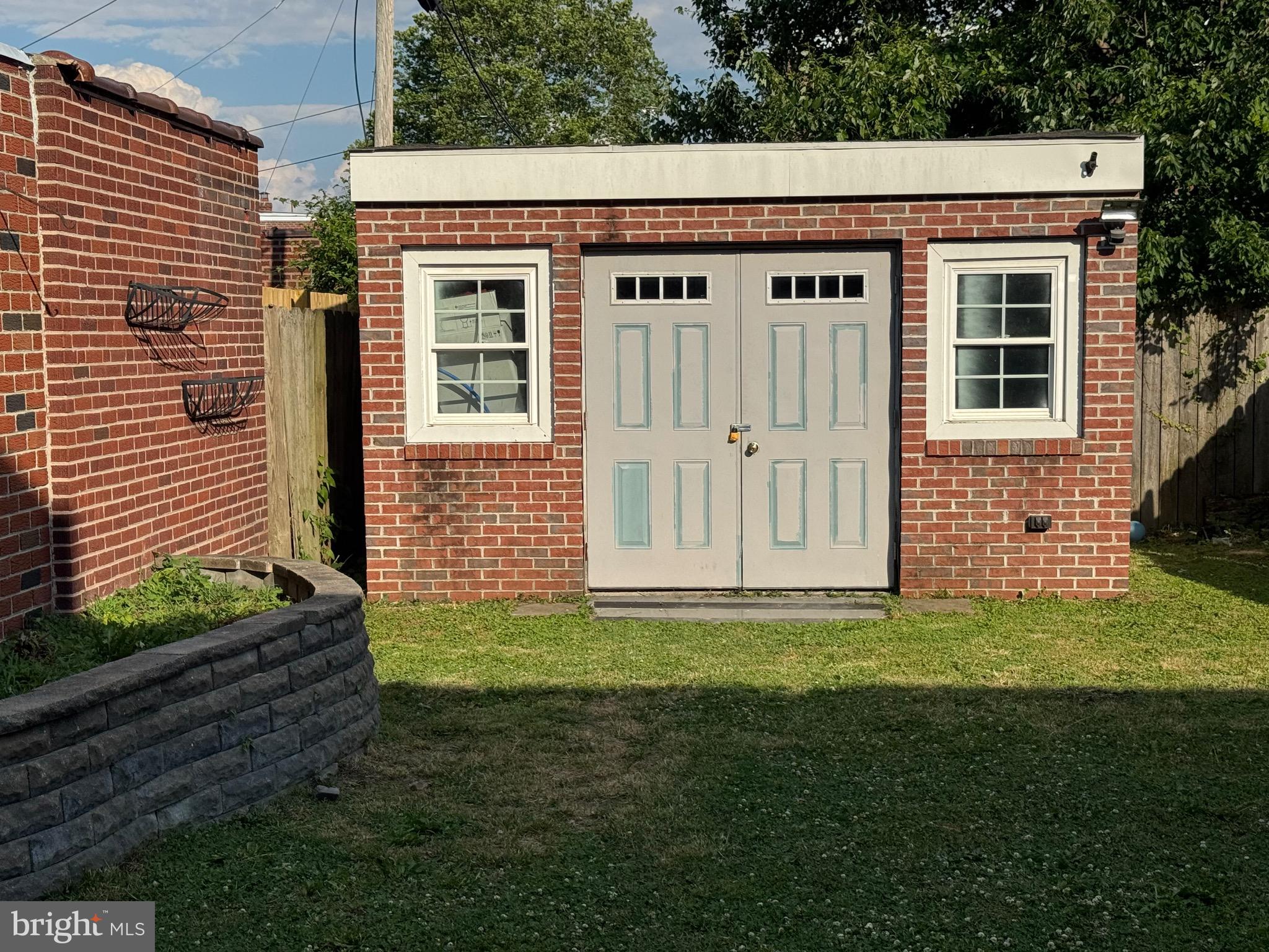 FOX CHASE - Residential