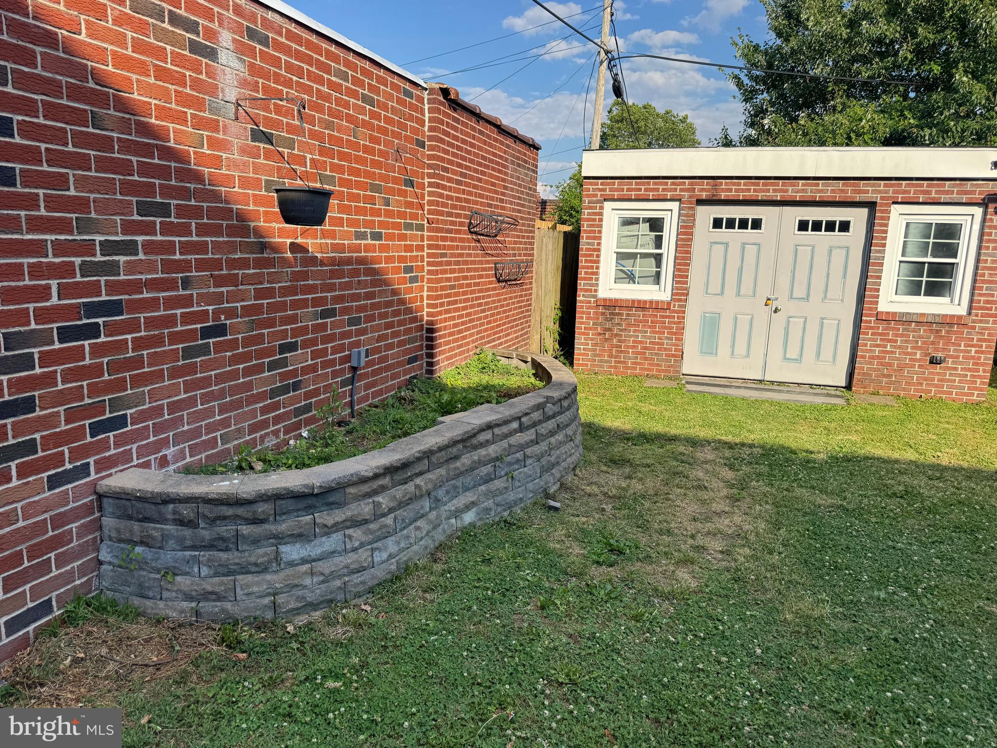 FOX CHASE - Residential