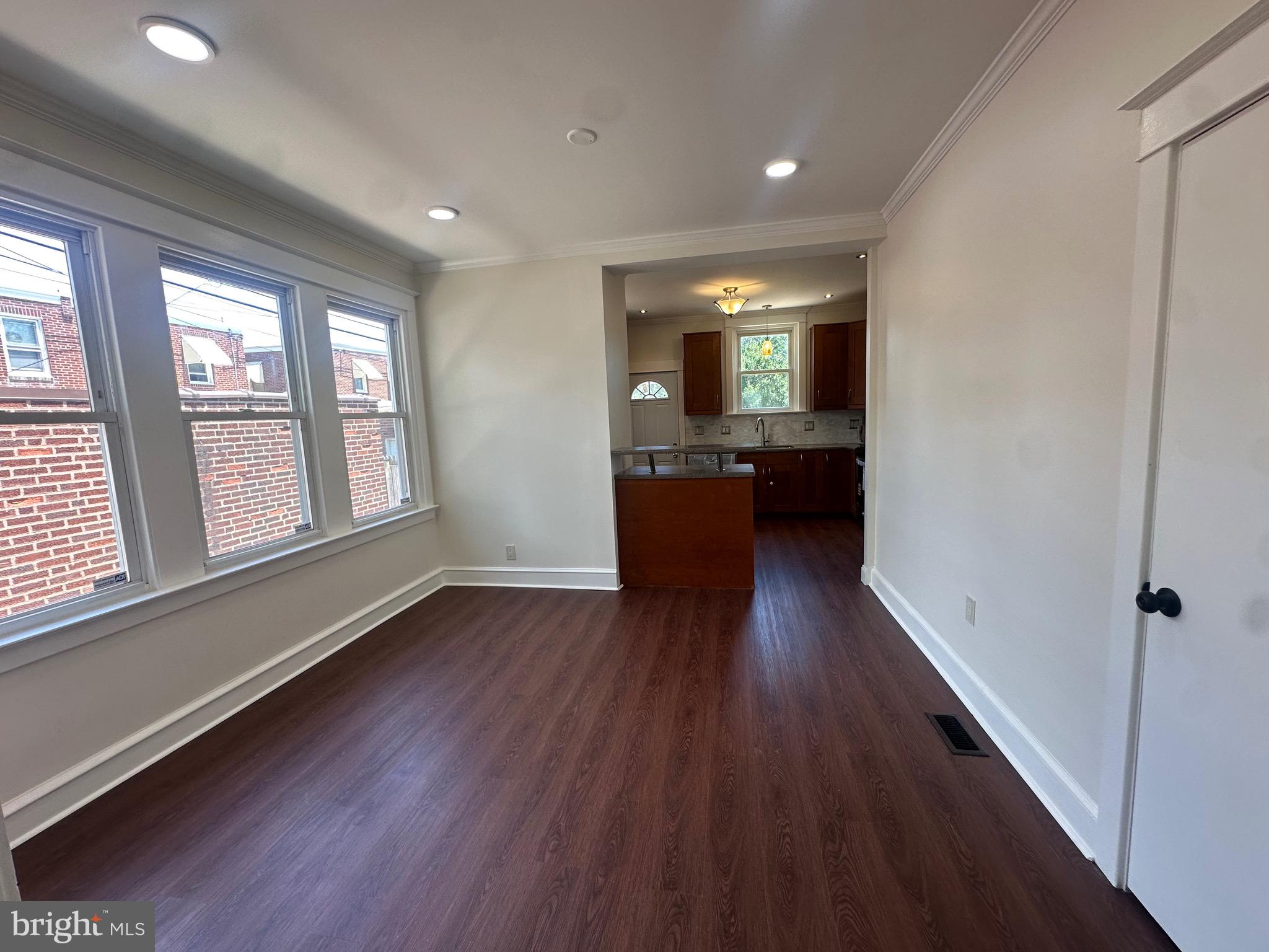 FOX CHASE - Residential