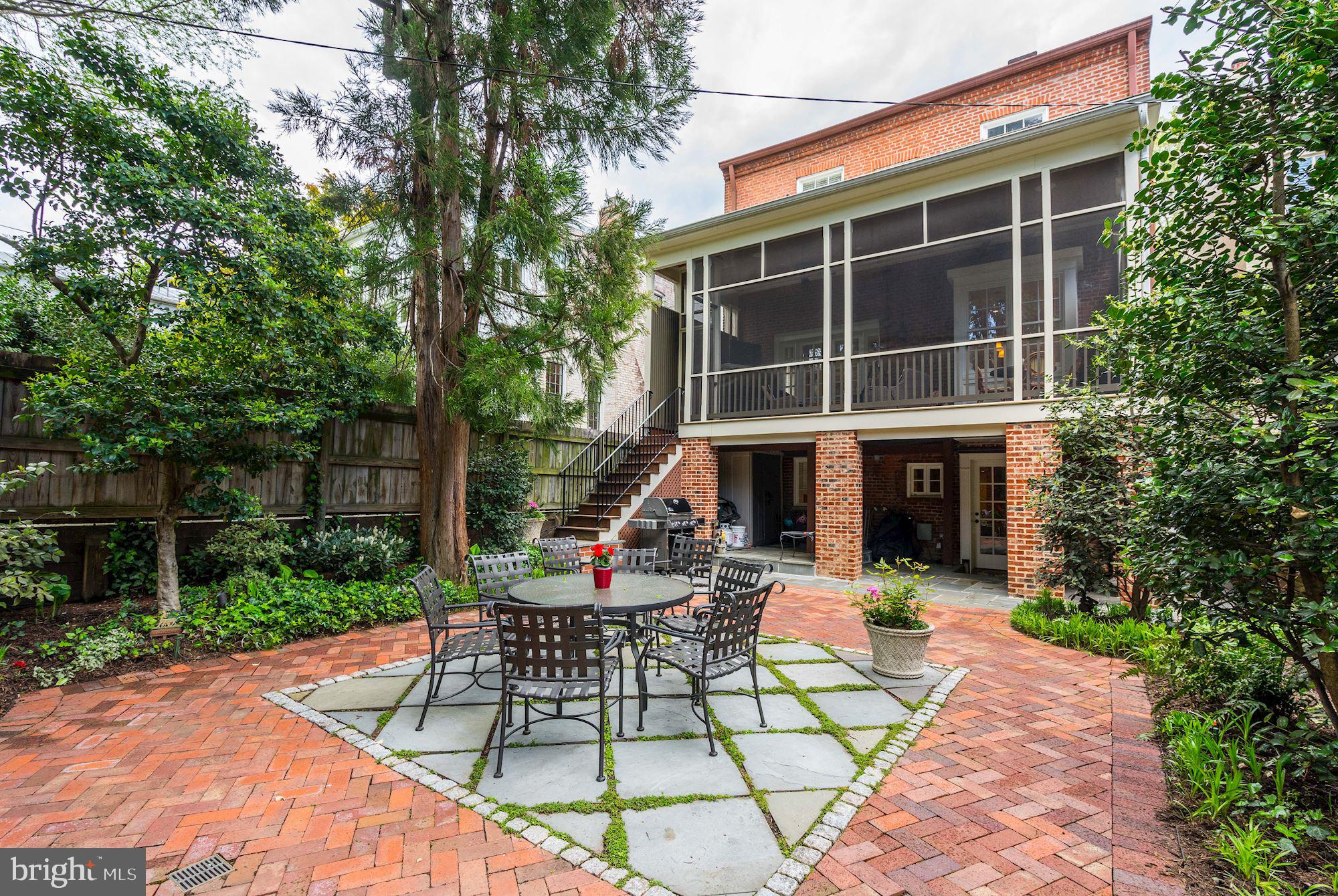 GEORGETOWN - Residential