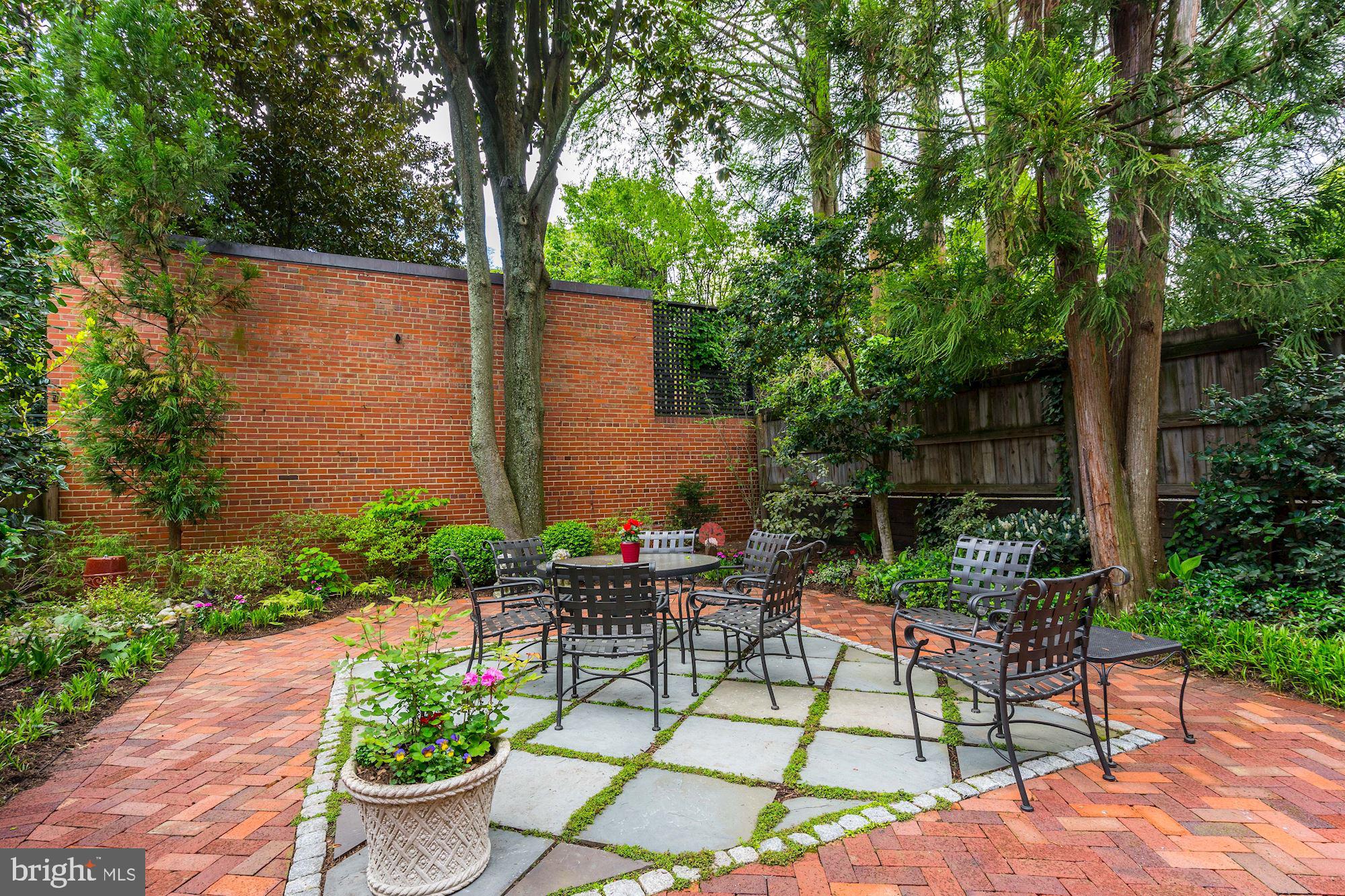 GEORGETOWN - Residential