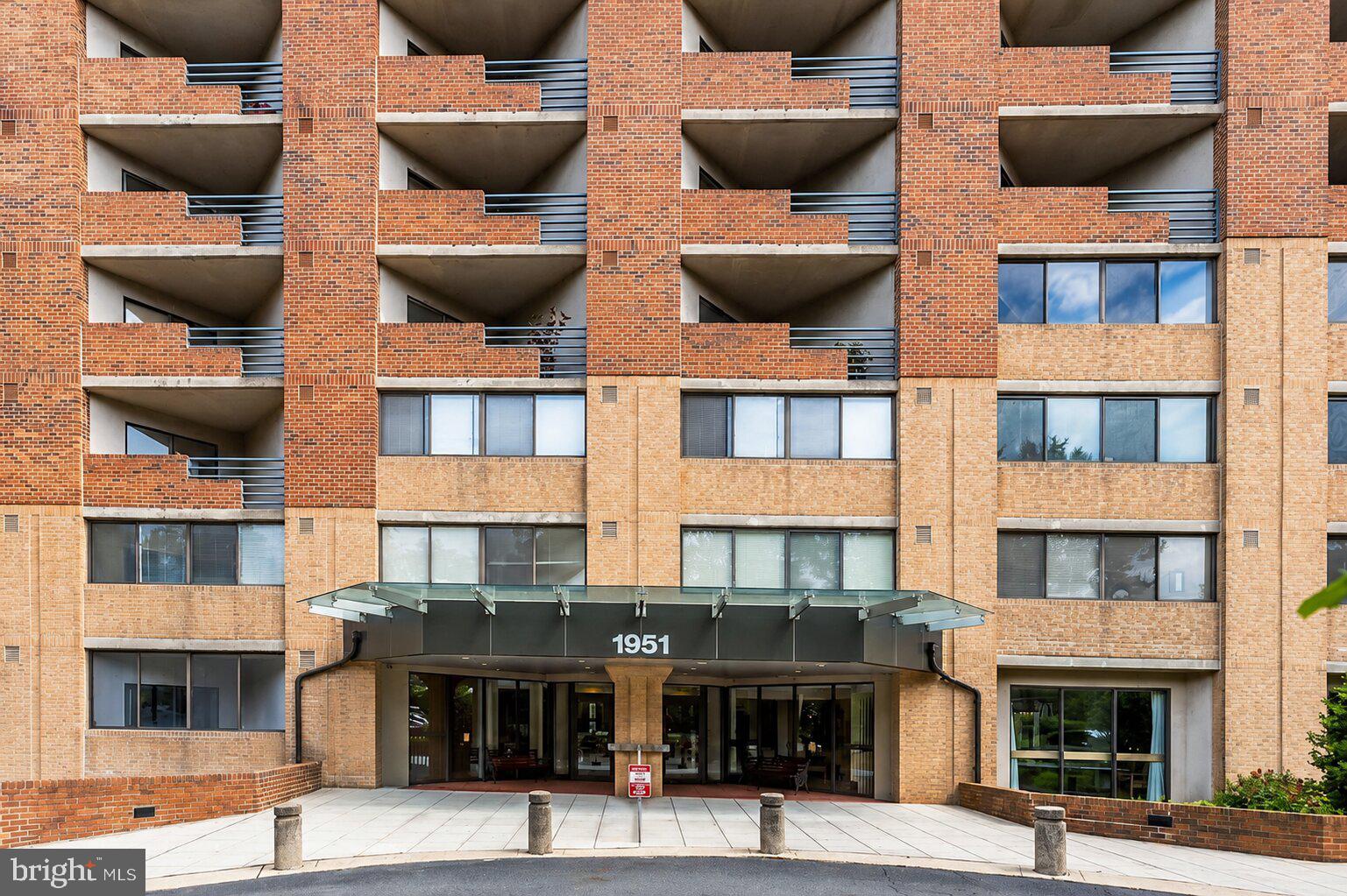 THOREAU PLACE CONDOS - Residential