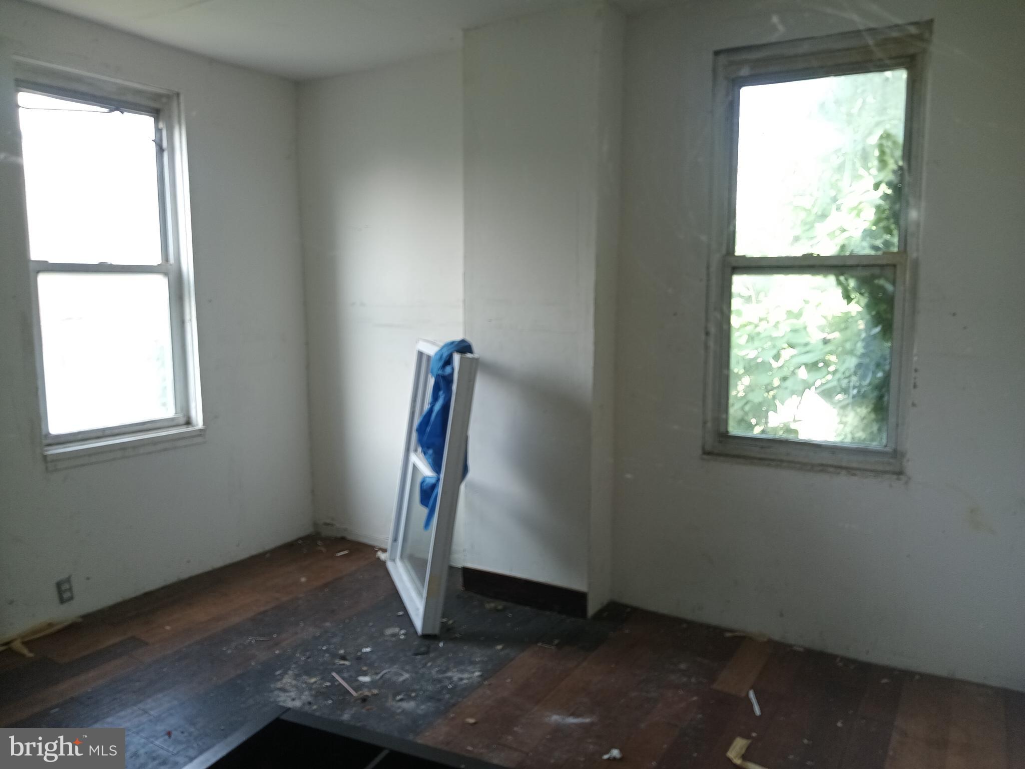 SANDTOWN-WINCHESTER - Residential