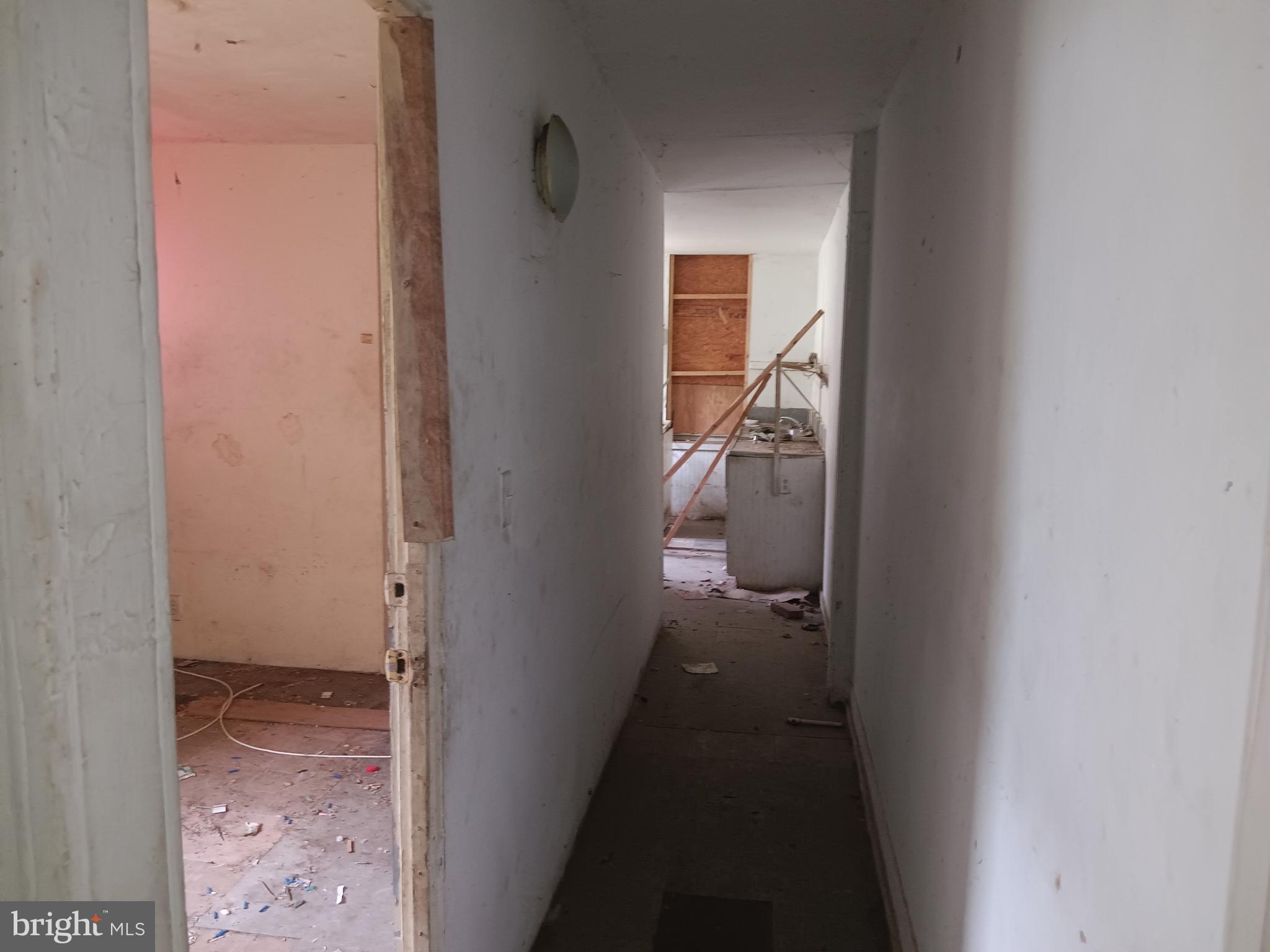 SANDTOWN-WINCHESTER - Residential
