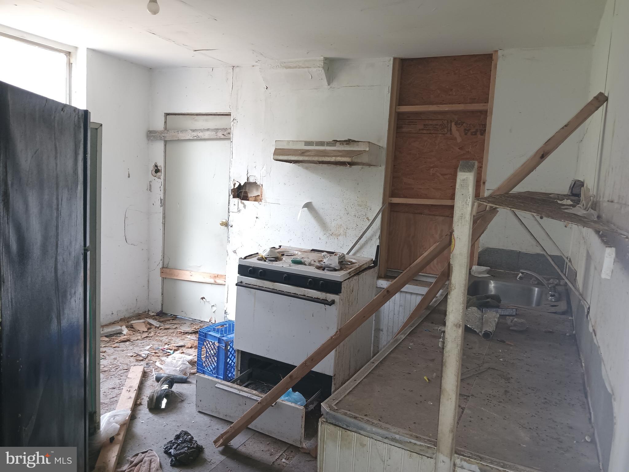 SANDTOWN-WINCHESTER - Residential