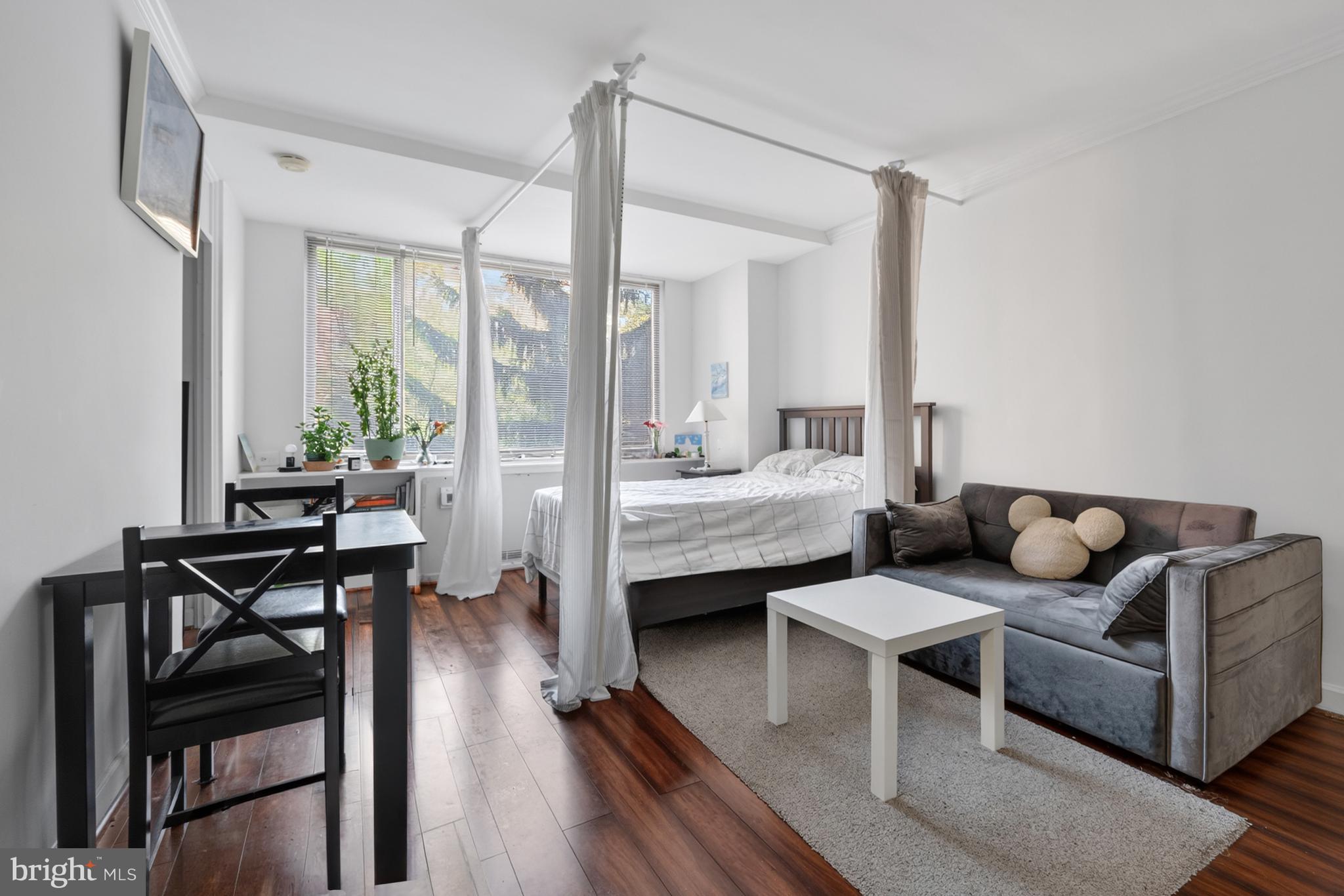RIVER PLACE - Residential