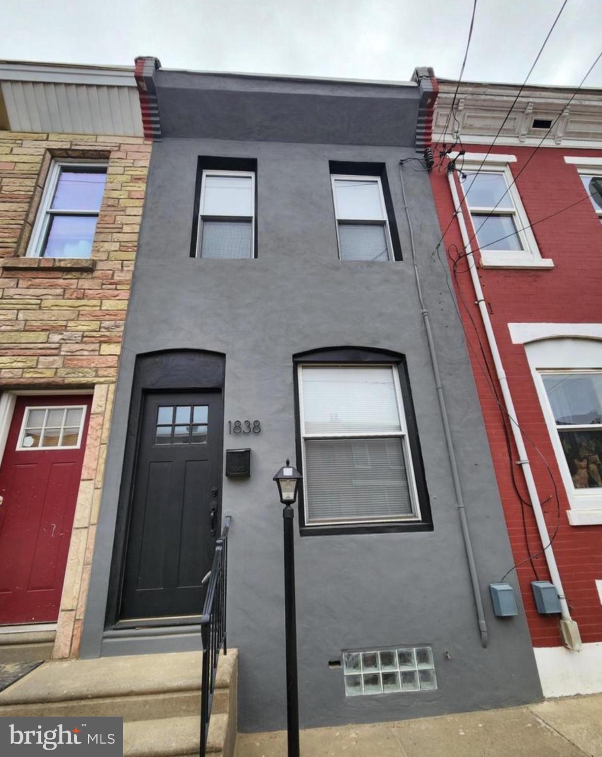 EAST KENSINGTON - Residential