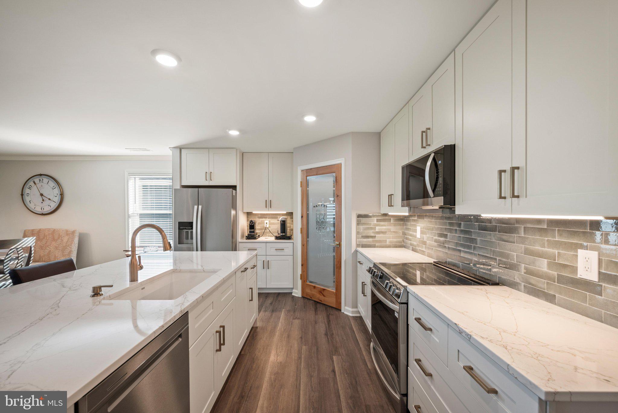 VALLEY VIEW - Residential