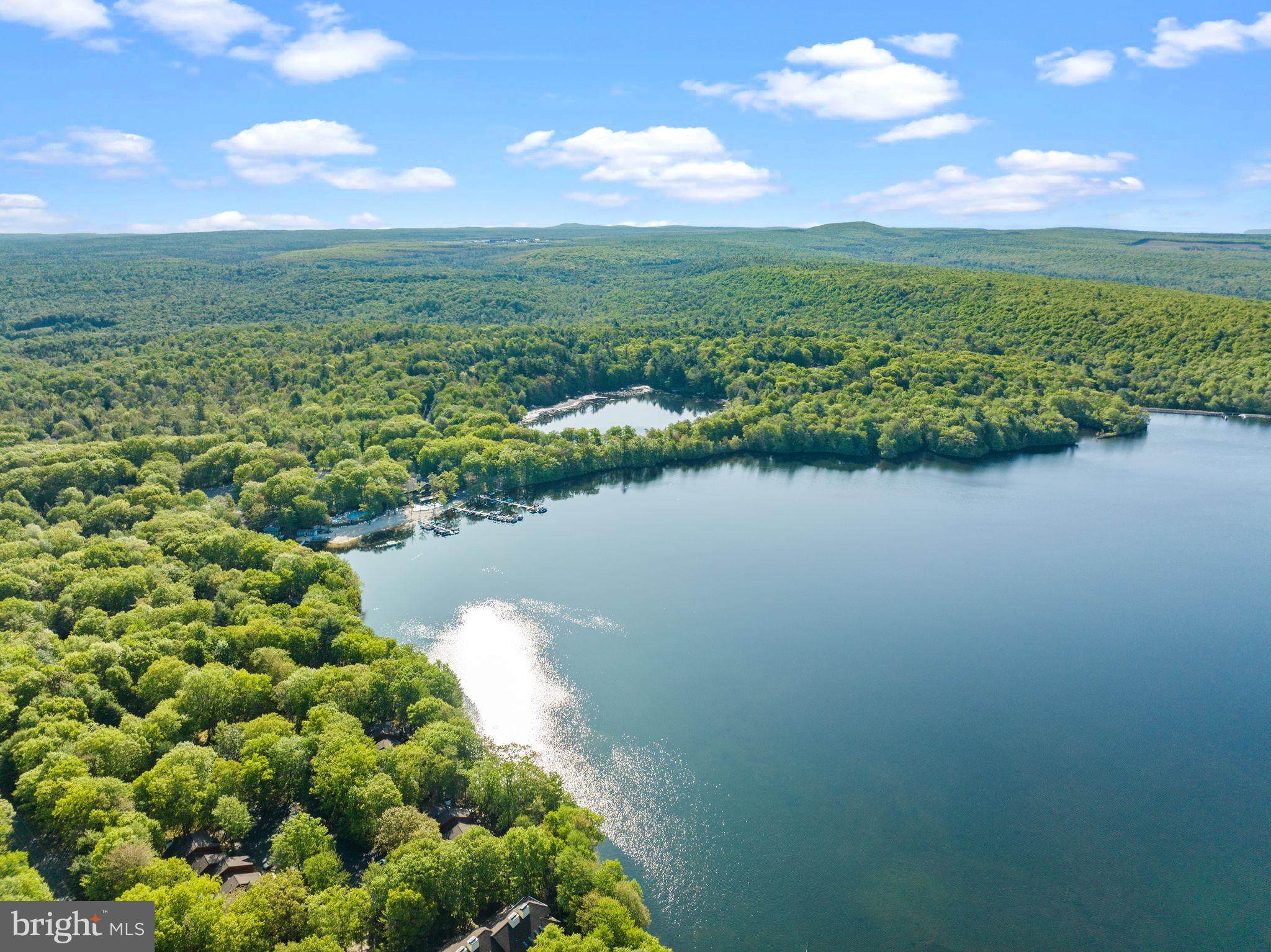 BIG BOULDER LAKE - Residential