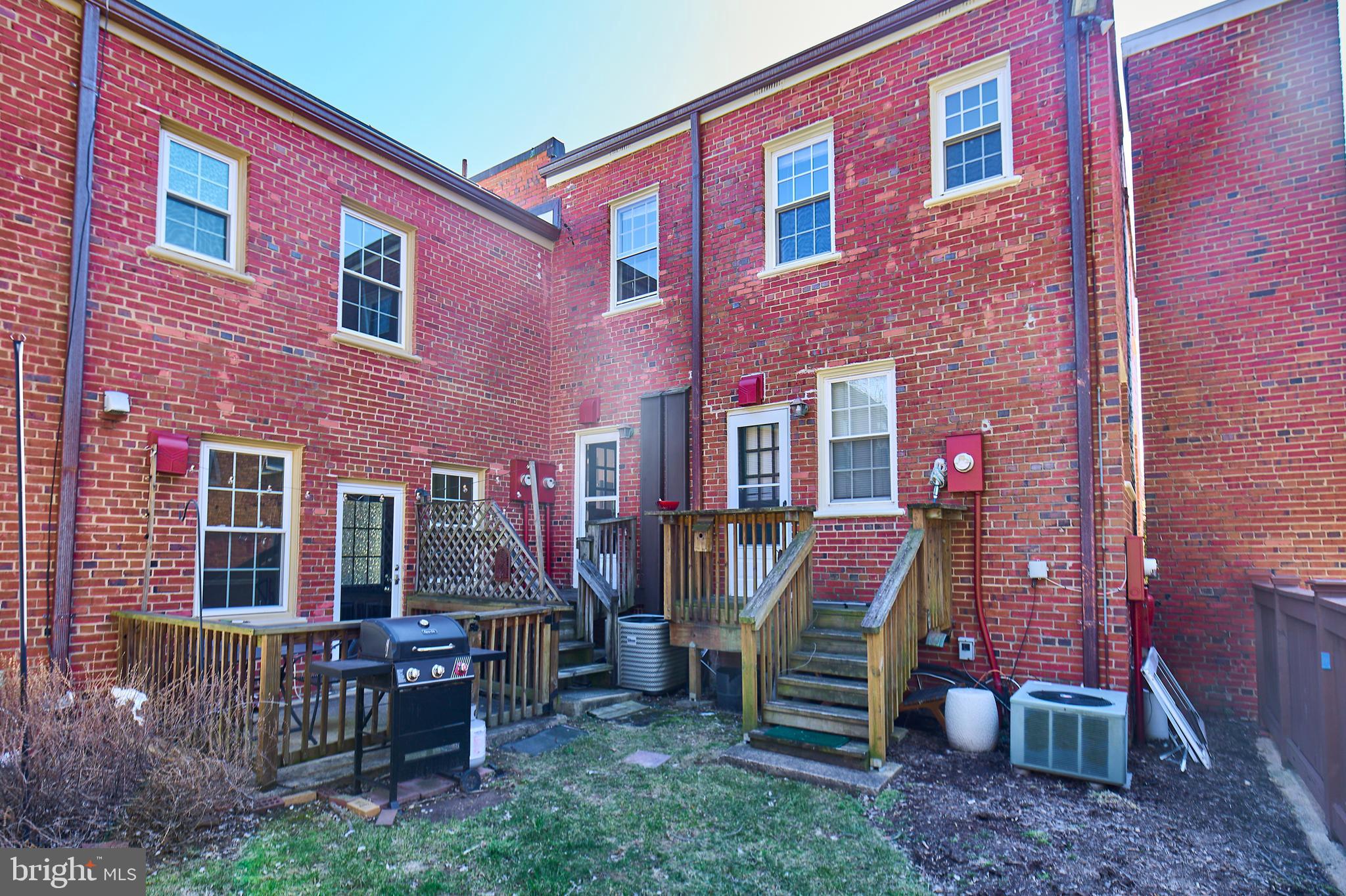 ARLINGTON VILLAGE - Residential