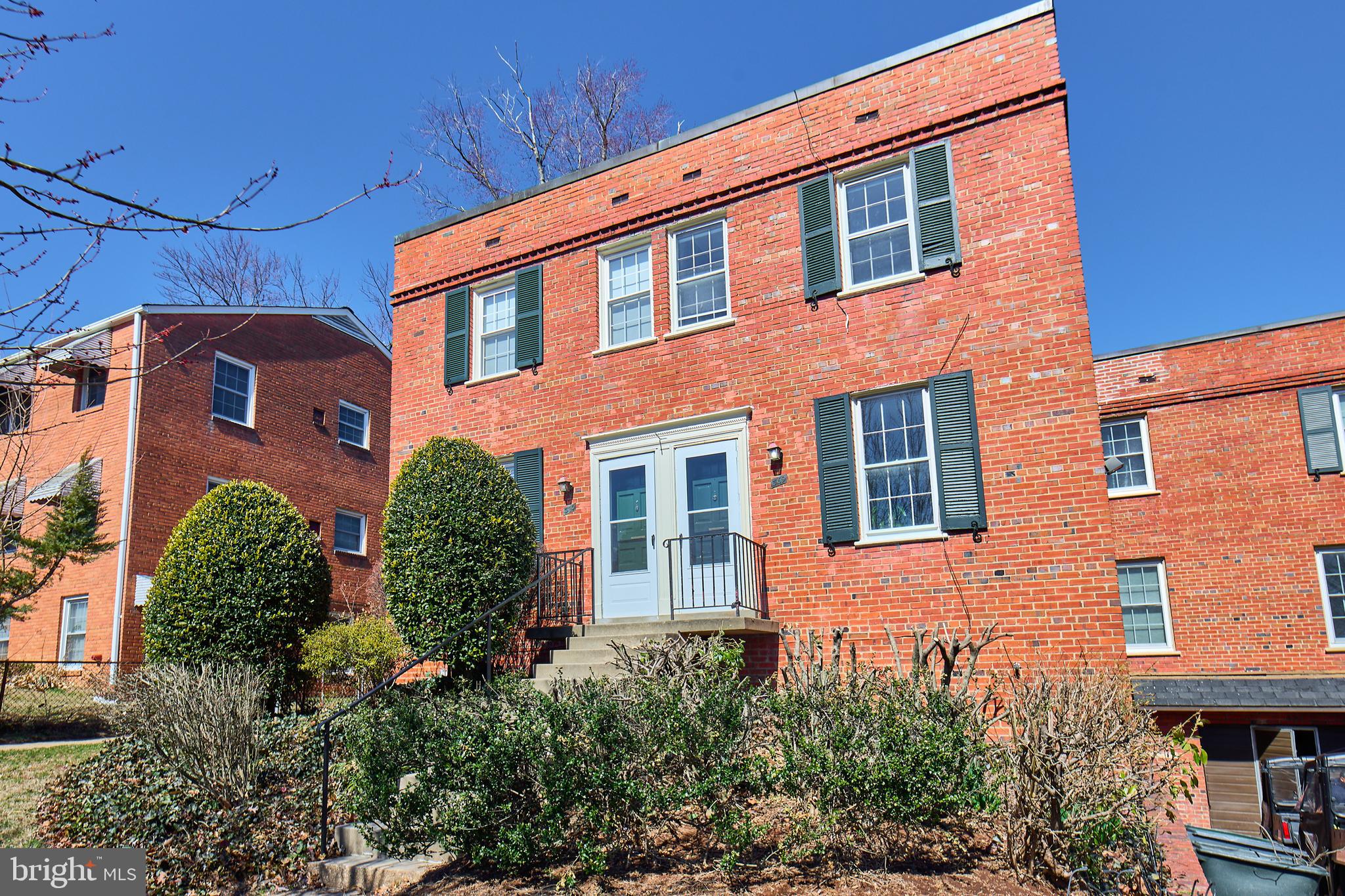 ARLINGTON VILLAGE - Residential