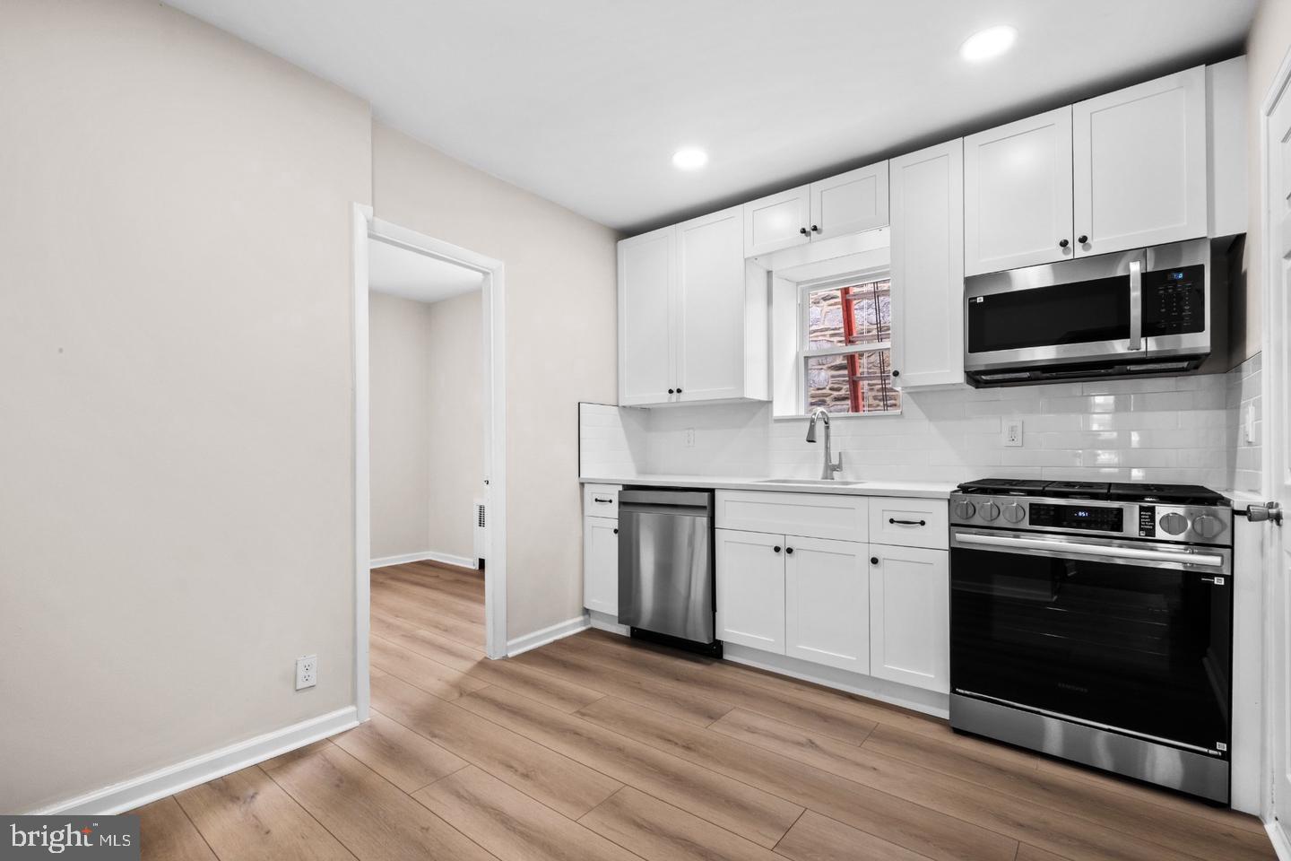 BEVERLY HILLS - Residential