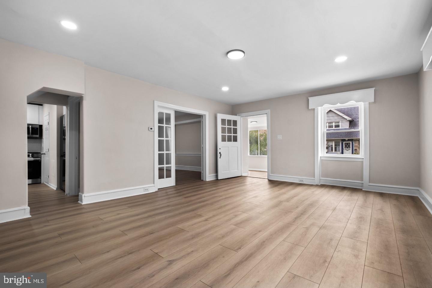 BEVERLY HILLS - Residential