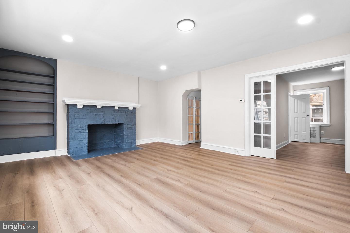 BEVERLY HILLS - Residential