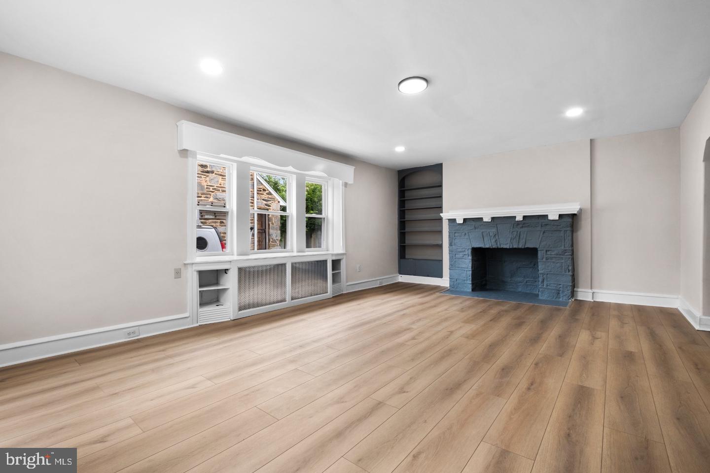 BEVERLY HILLS - Residential