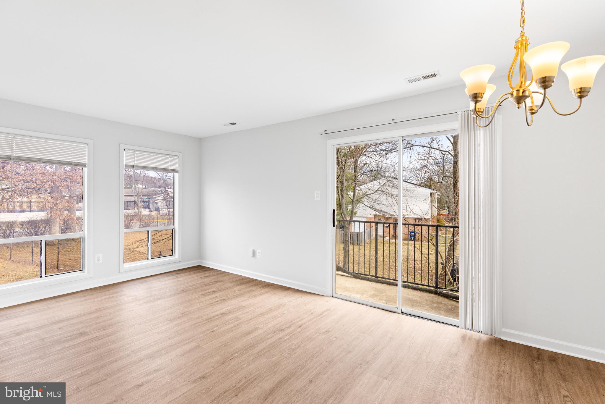 LAUREL - Residential