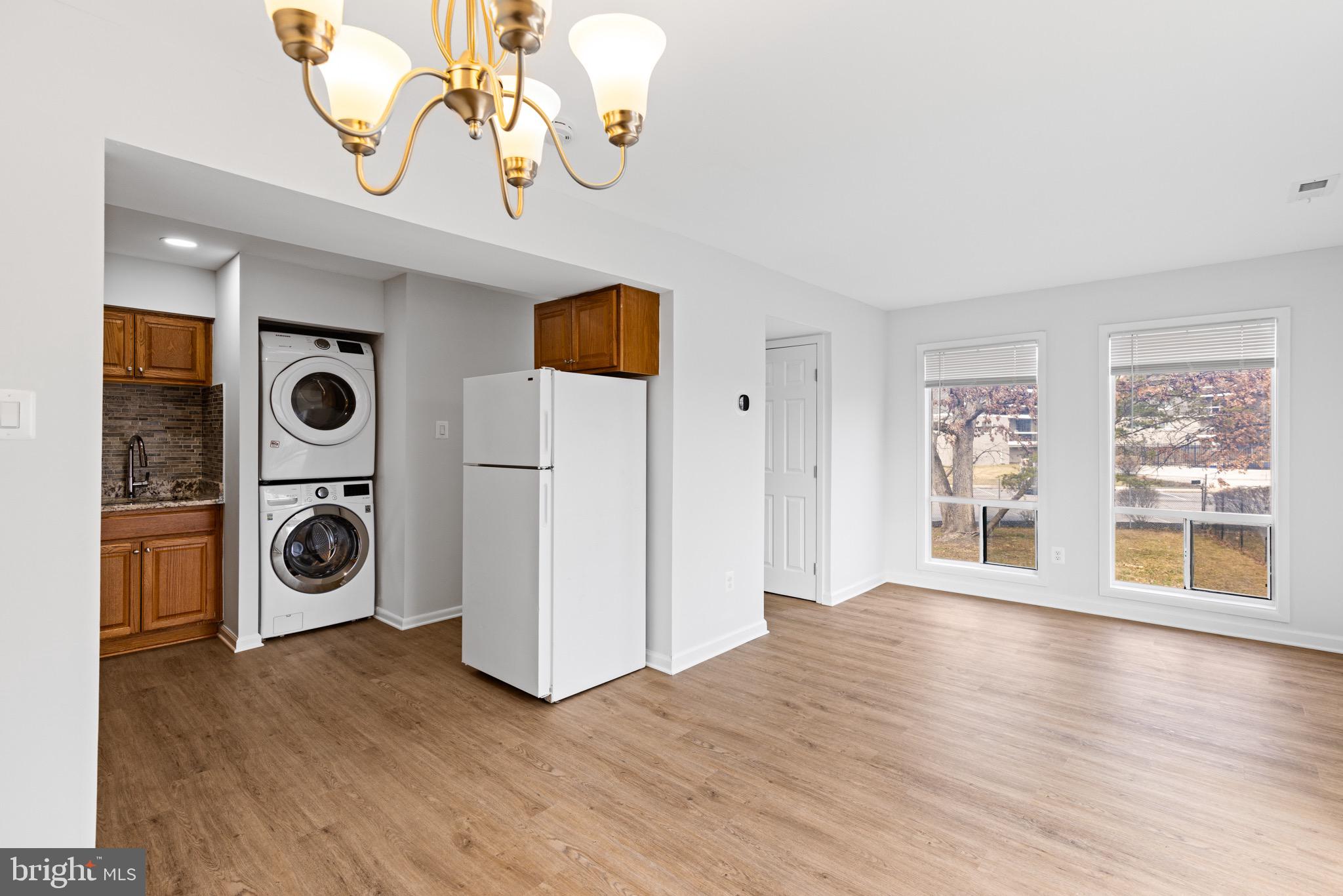 LAUREL - Residential