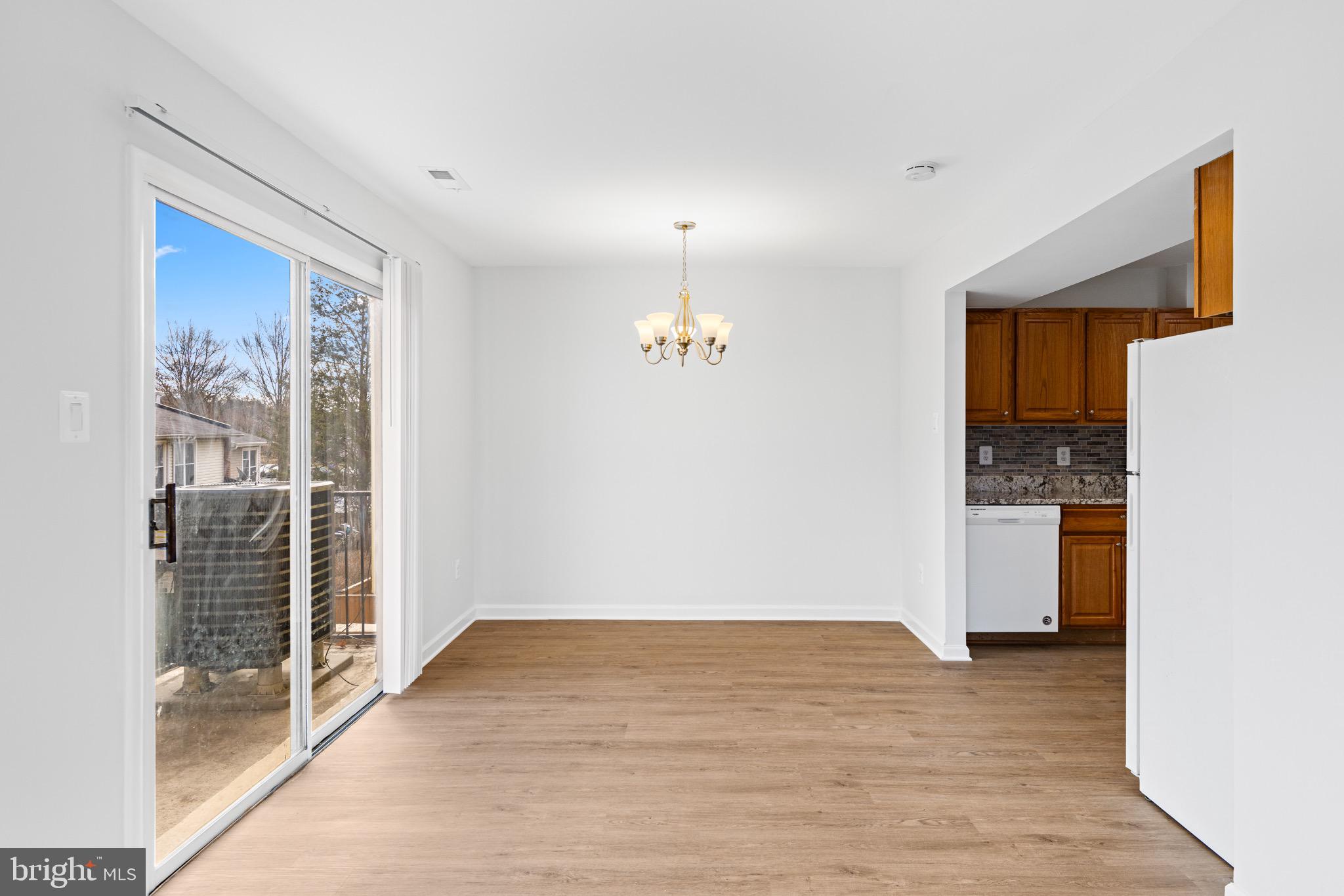 LAUREL - Residential