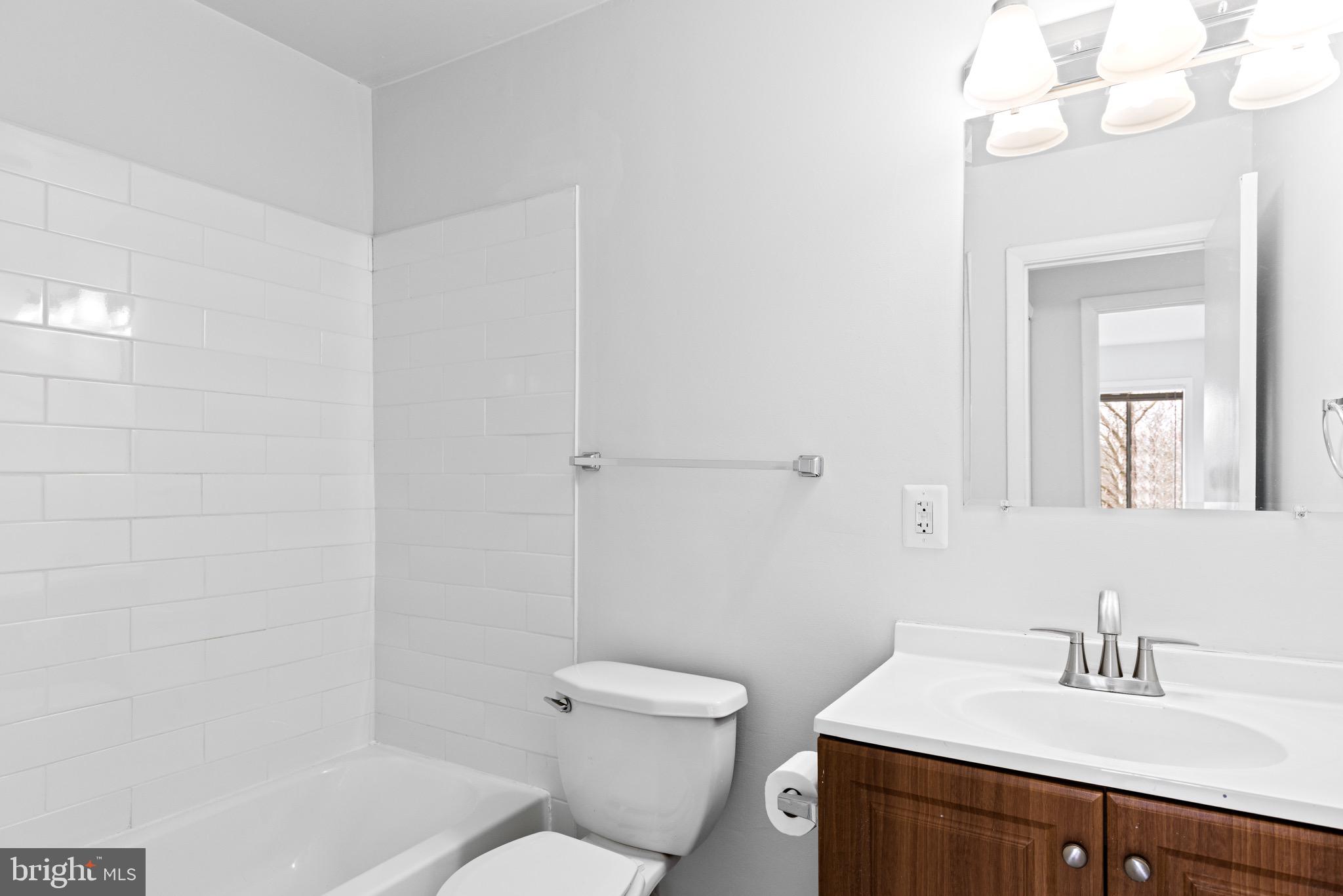LAUREL - Residential