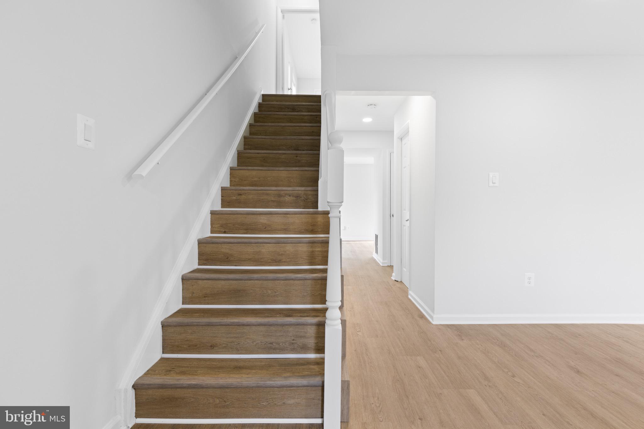 LAUREL - Residential
