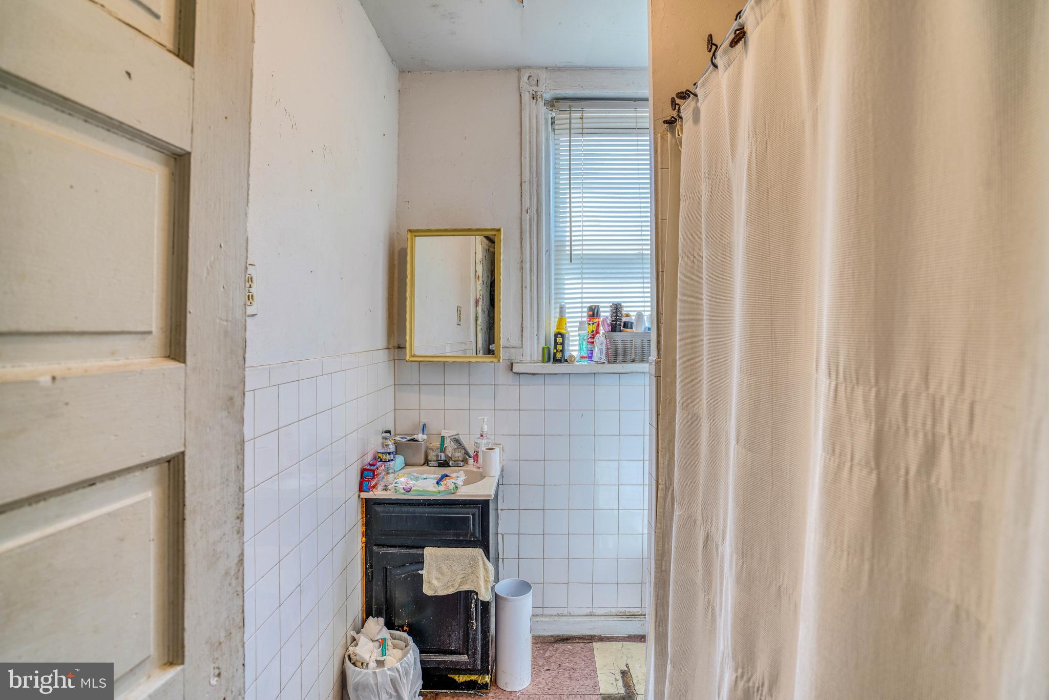 WEST PHILADELPHIA - Residential Income