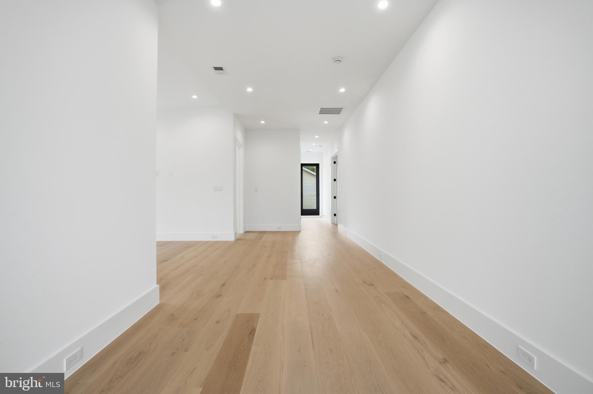 PIMMIT HILLS - Residential