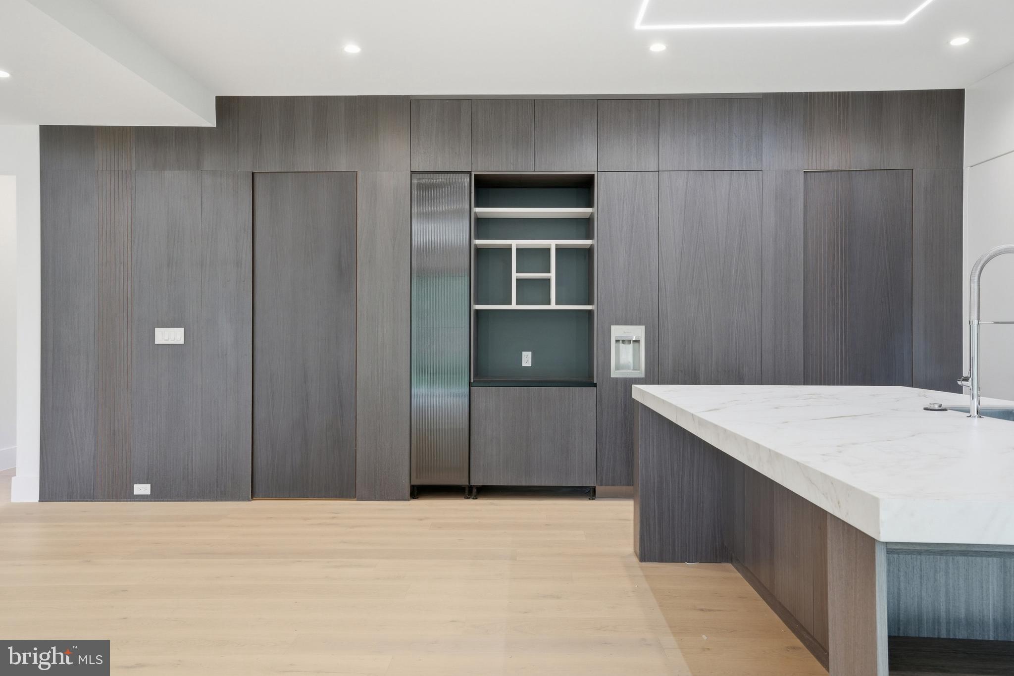 PIMMIT HILLS - Residential